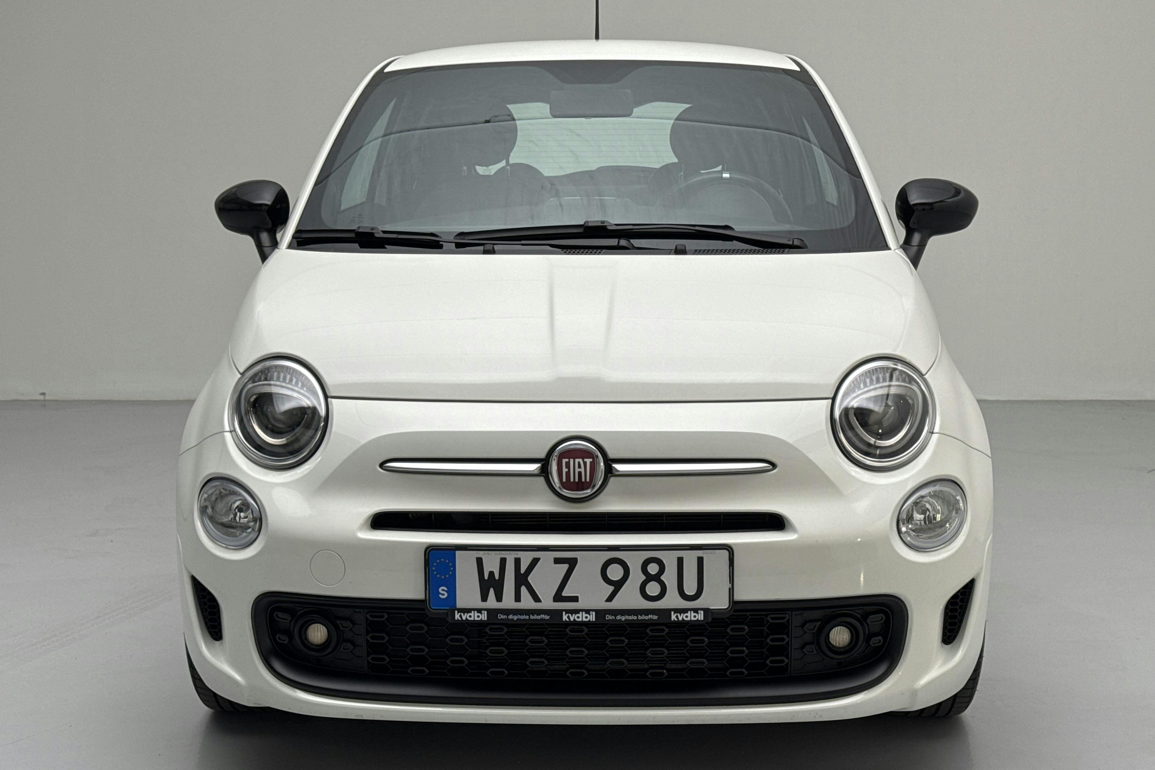 Fiat 500 Hybrid (70hk) - 4 077 mil - Manuell - vit - 2022
