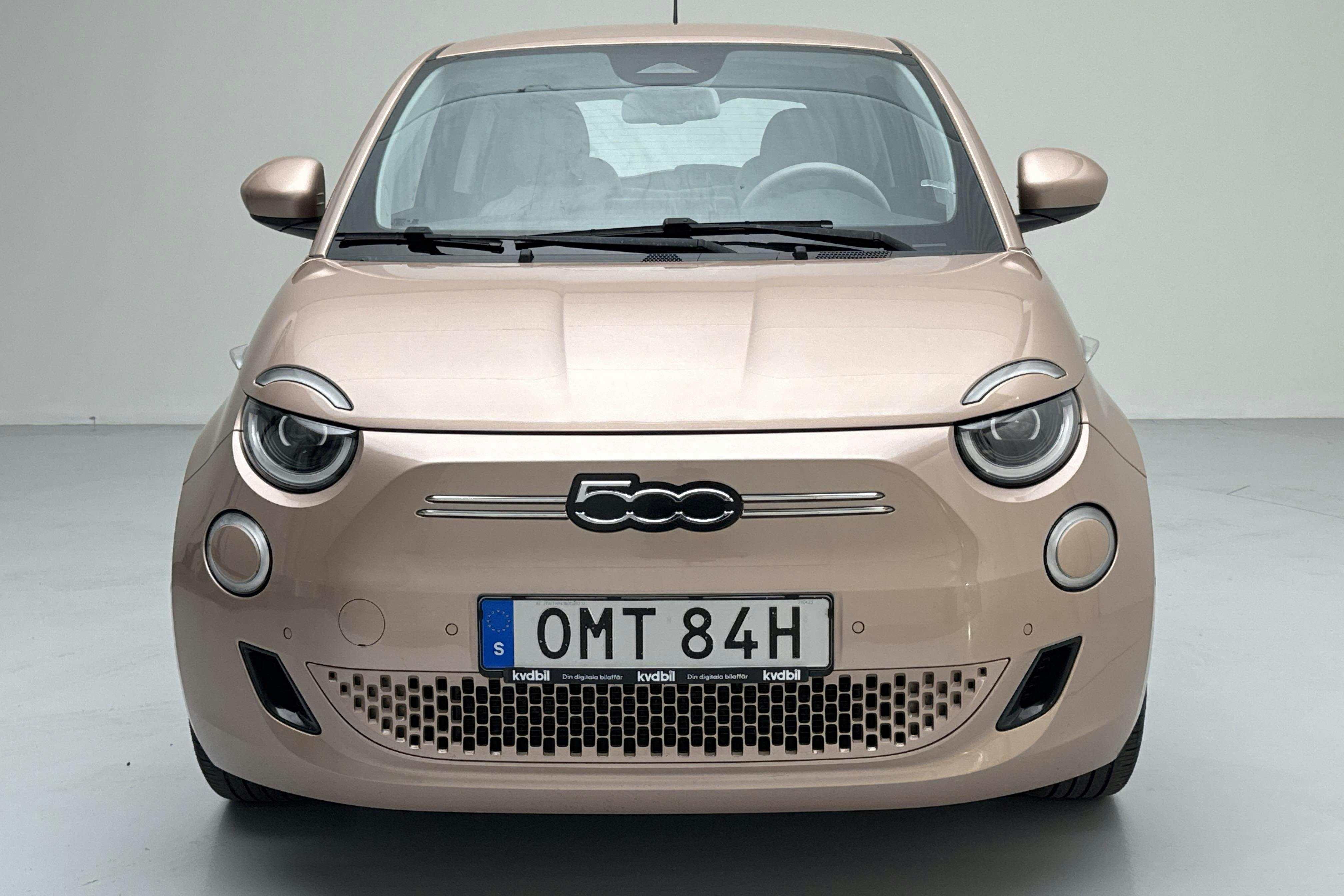 Fiat 500e 3+1 (118hk) - 6 032 mil - Manuell - röd - 2021