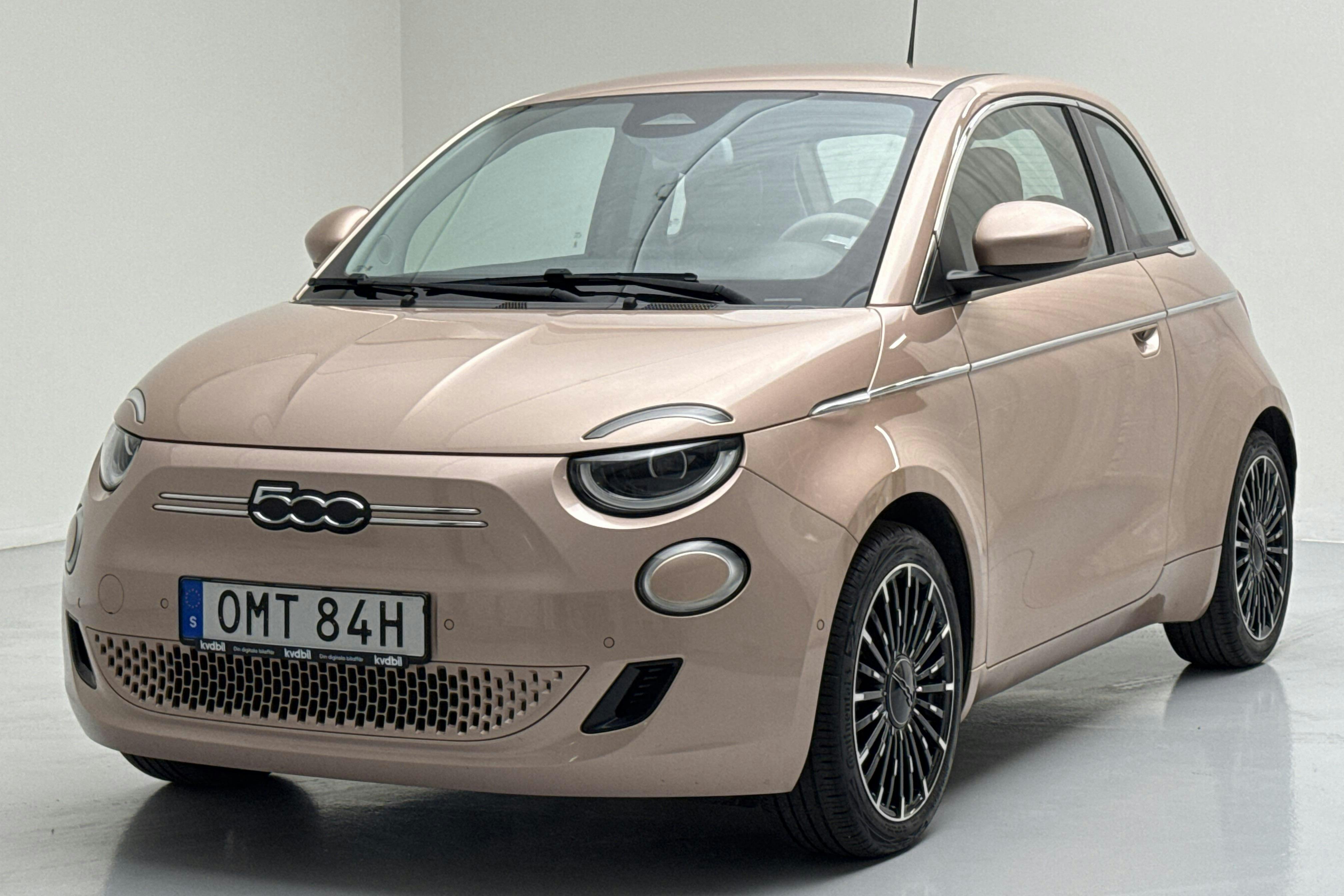 Fiat 500e 3+1 (118hk) - 6 032 mil - Manuell - röd - 2021