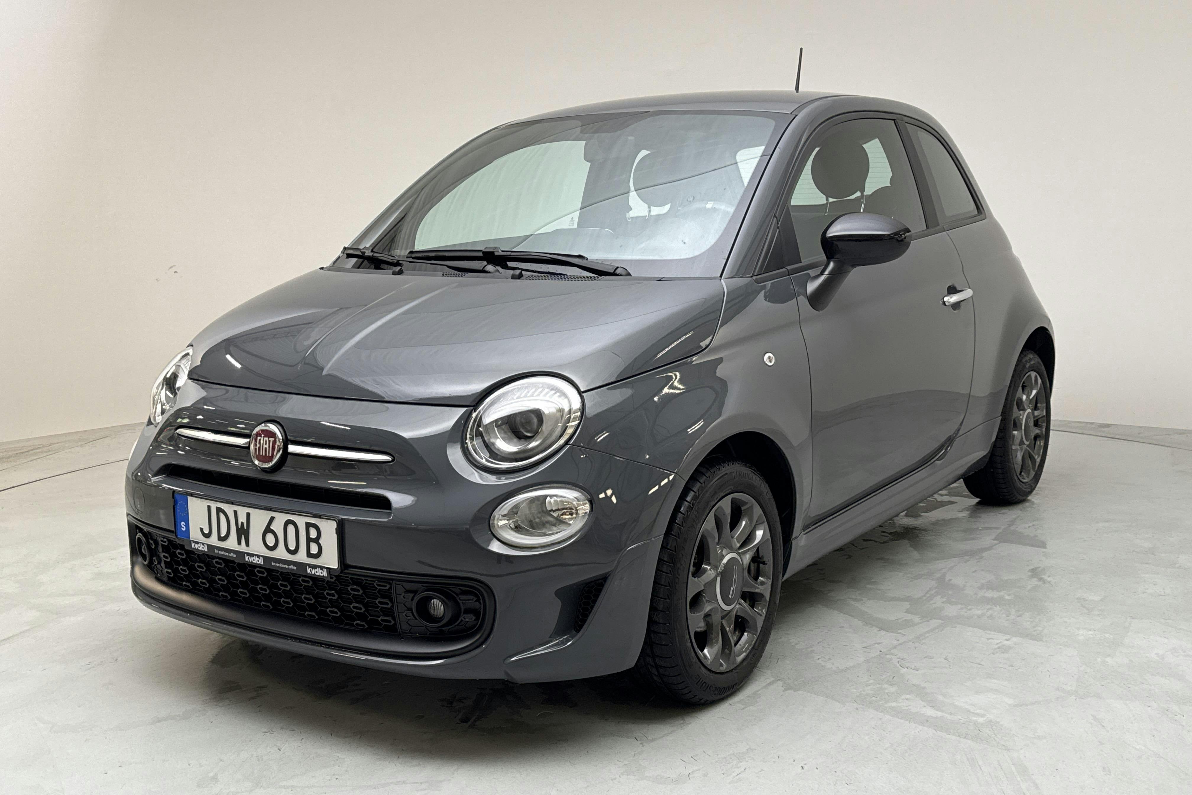 Fiat 500 Hybrid (70hk) - 796 mil - Manuell - grå - 2022