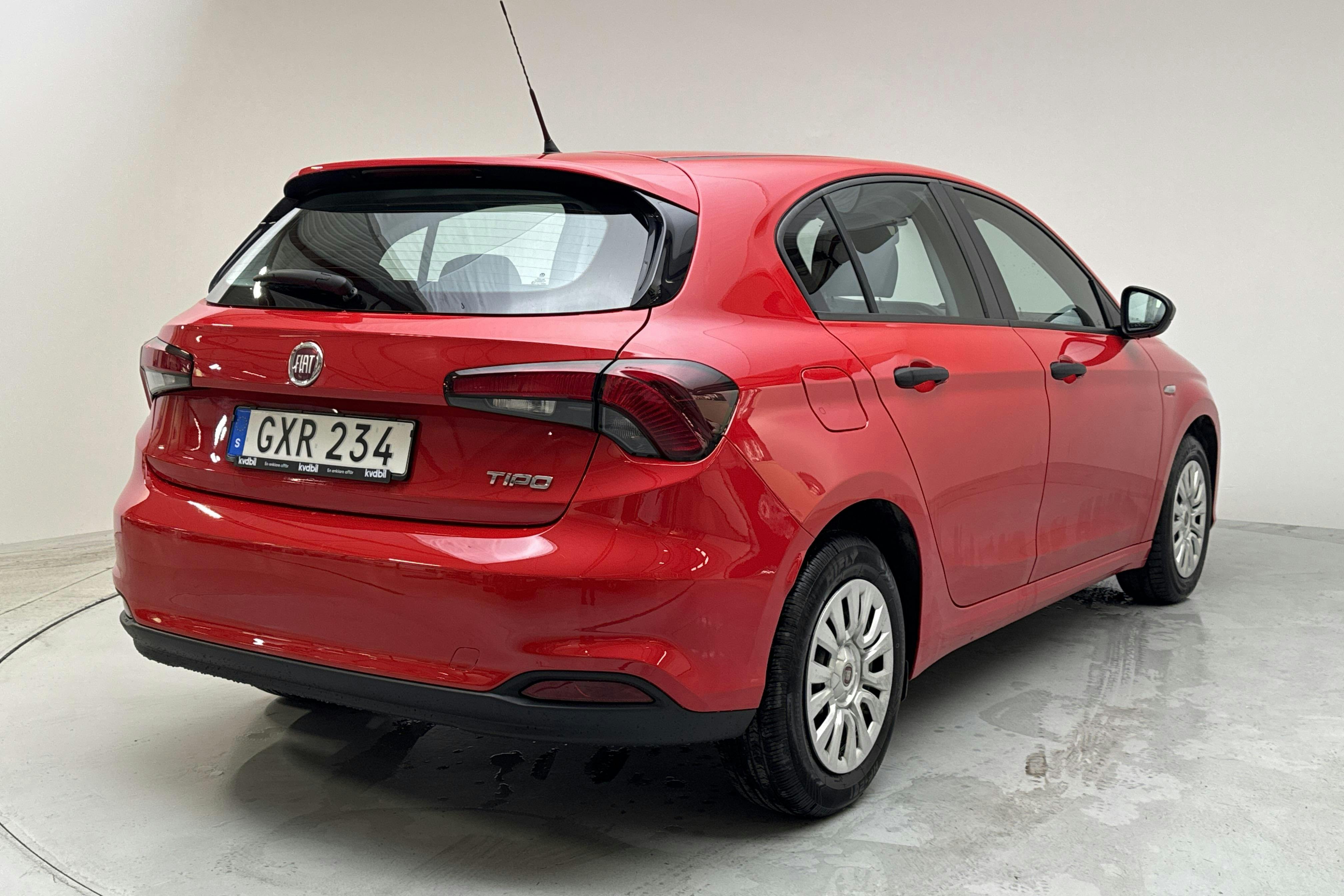 Fiat Tipo 1.4 5dr (95hk) - 8 195 mil - Manuell - röd - 2019