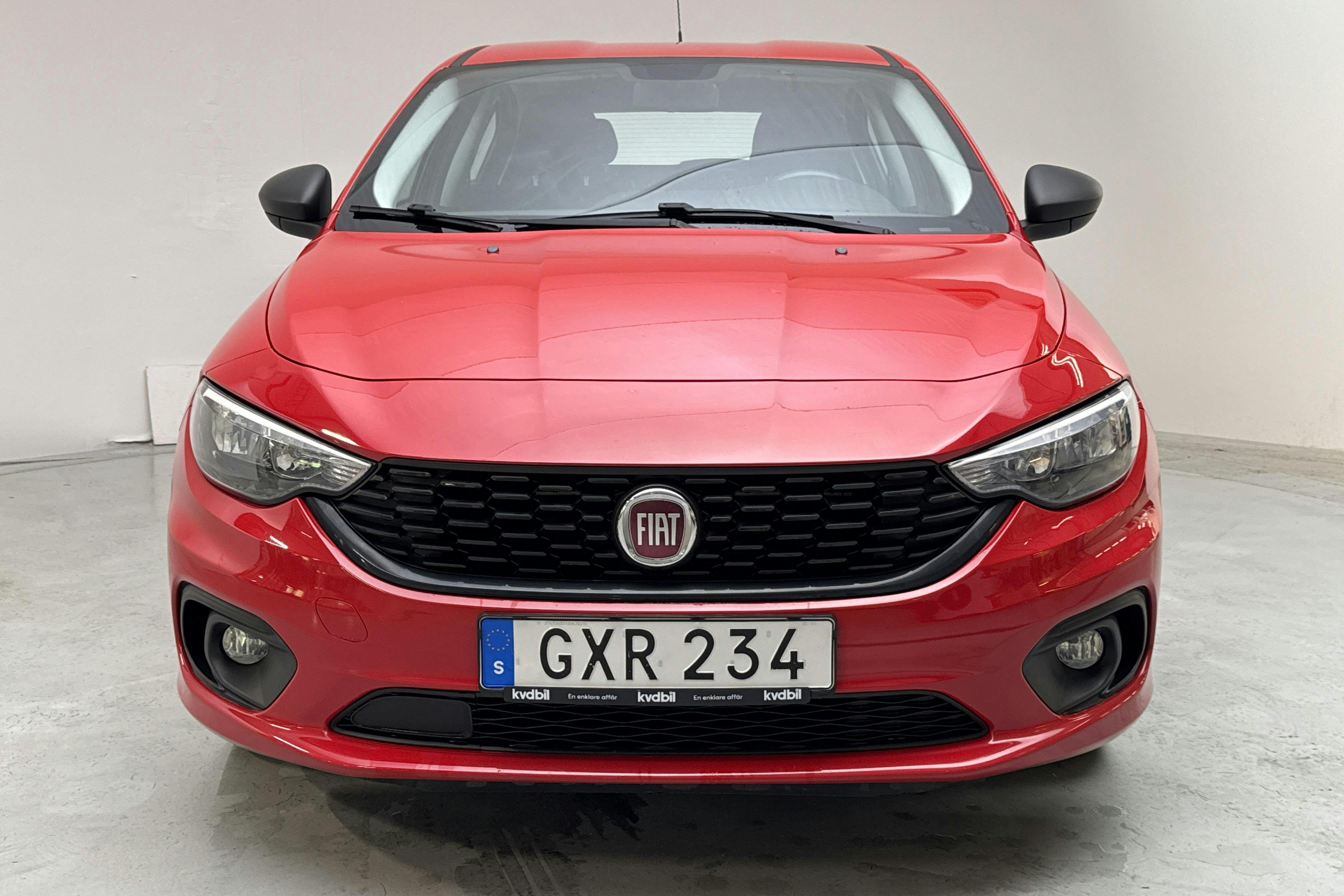 Fiat Tipo 1.4 5dr (95hk) - 8 195 mil - Manuell - röd - 2019