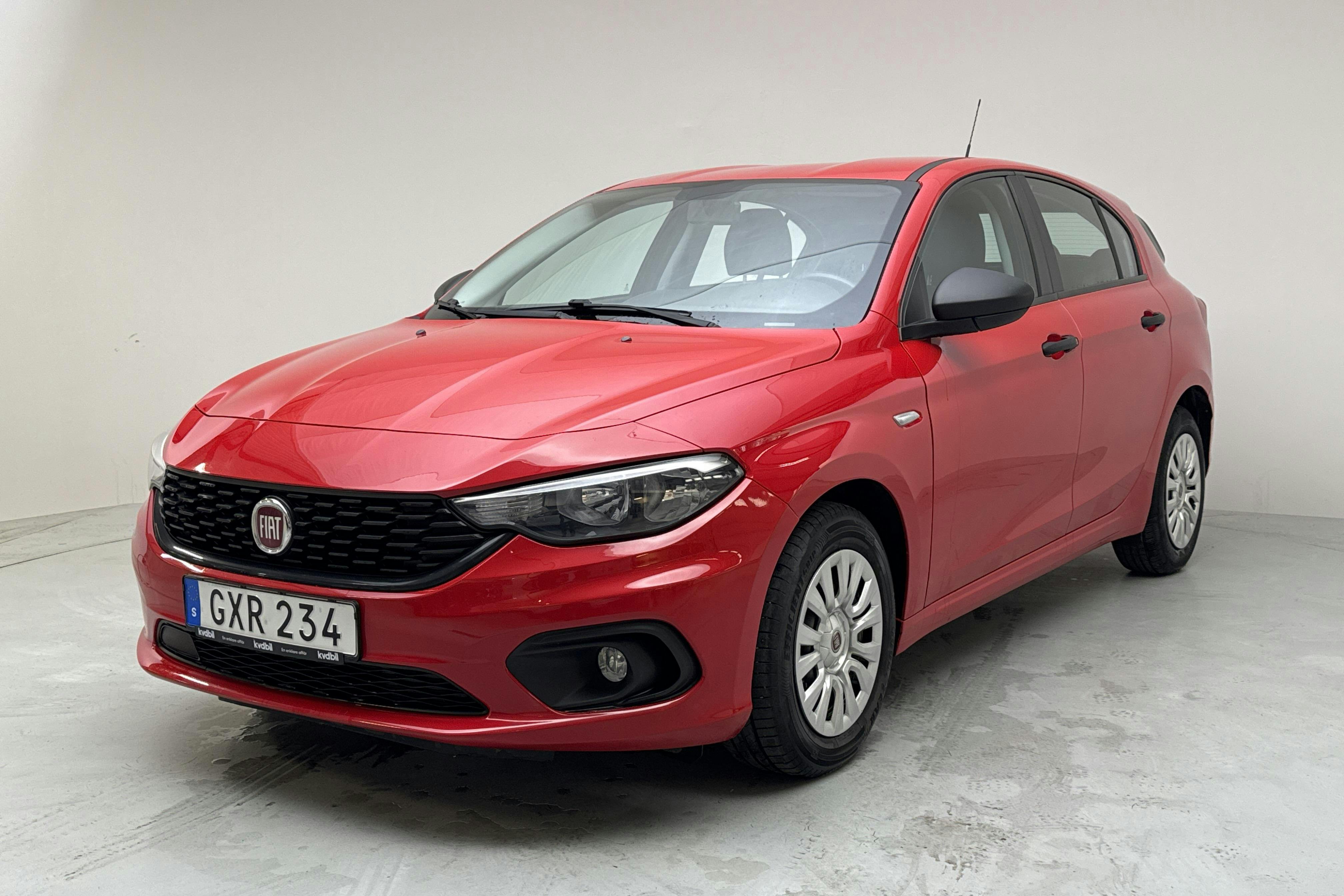Fiat Tipo 1.4 5dr (95hk) - 8 195 mil - Manuell - röd - 2019