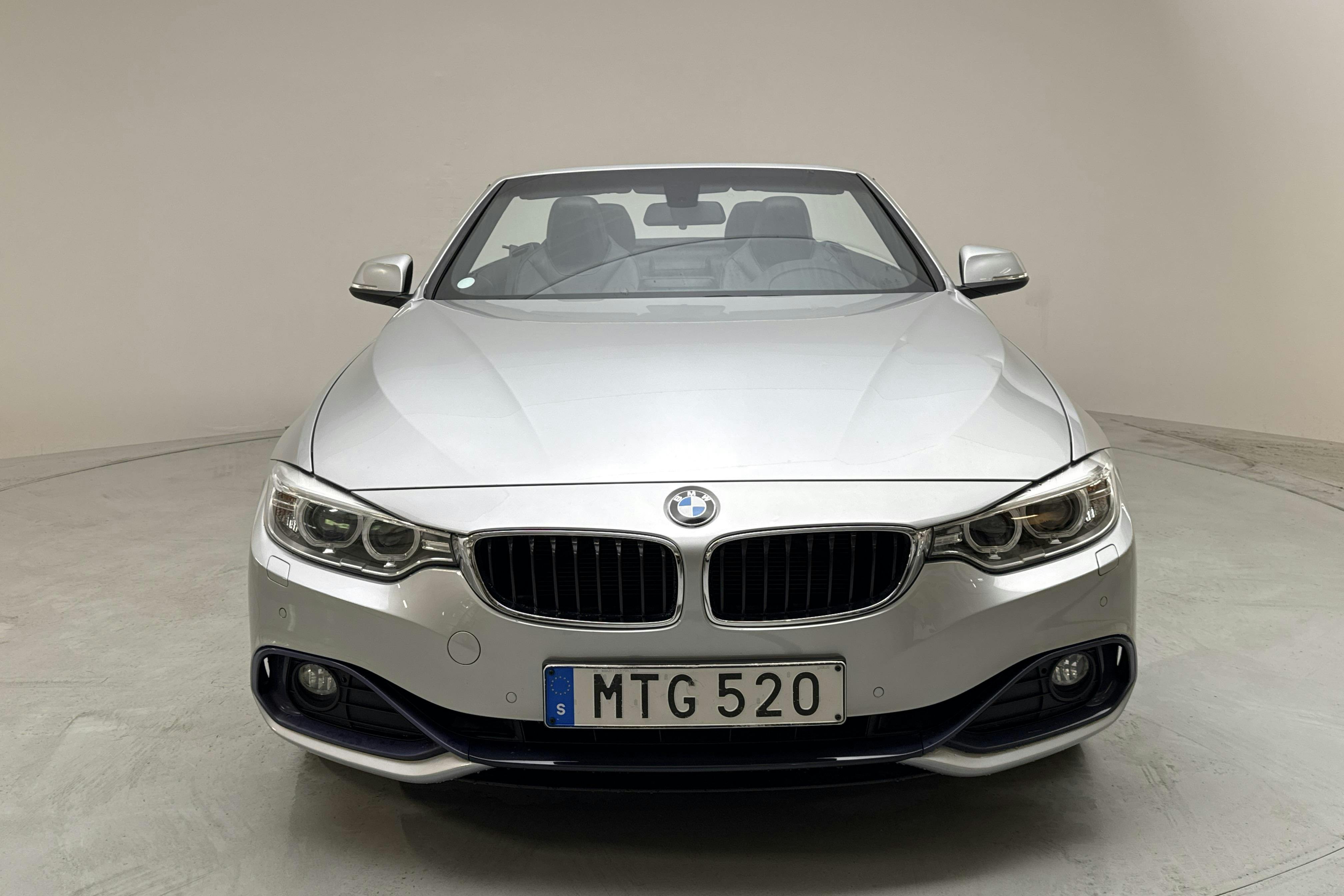 BMW 420i Cabriolet, F33 (184hk) - 16 545 mil - Automat - silver - 2015