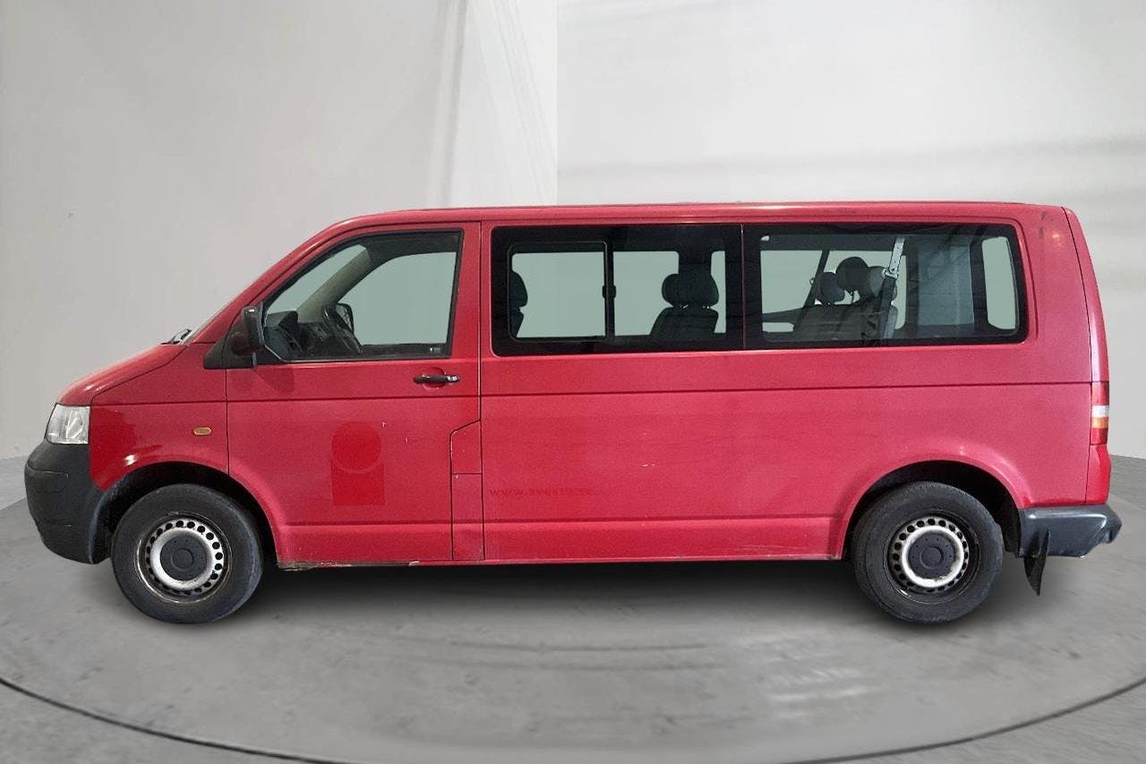 VW Caravelle 2.0 (115hk) - 21 784 mil - Manuell - röd - 2008