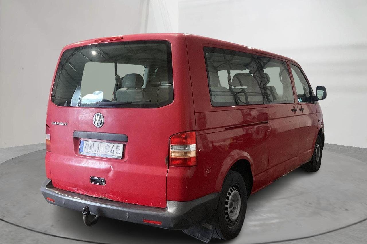 VW Caravelle 2.0 (115hk) - 21 784 mil - Manuell - röd - 2008