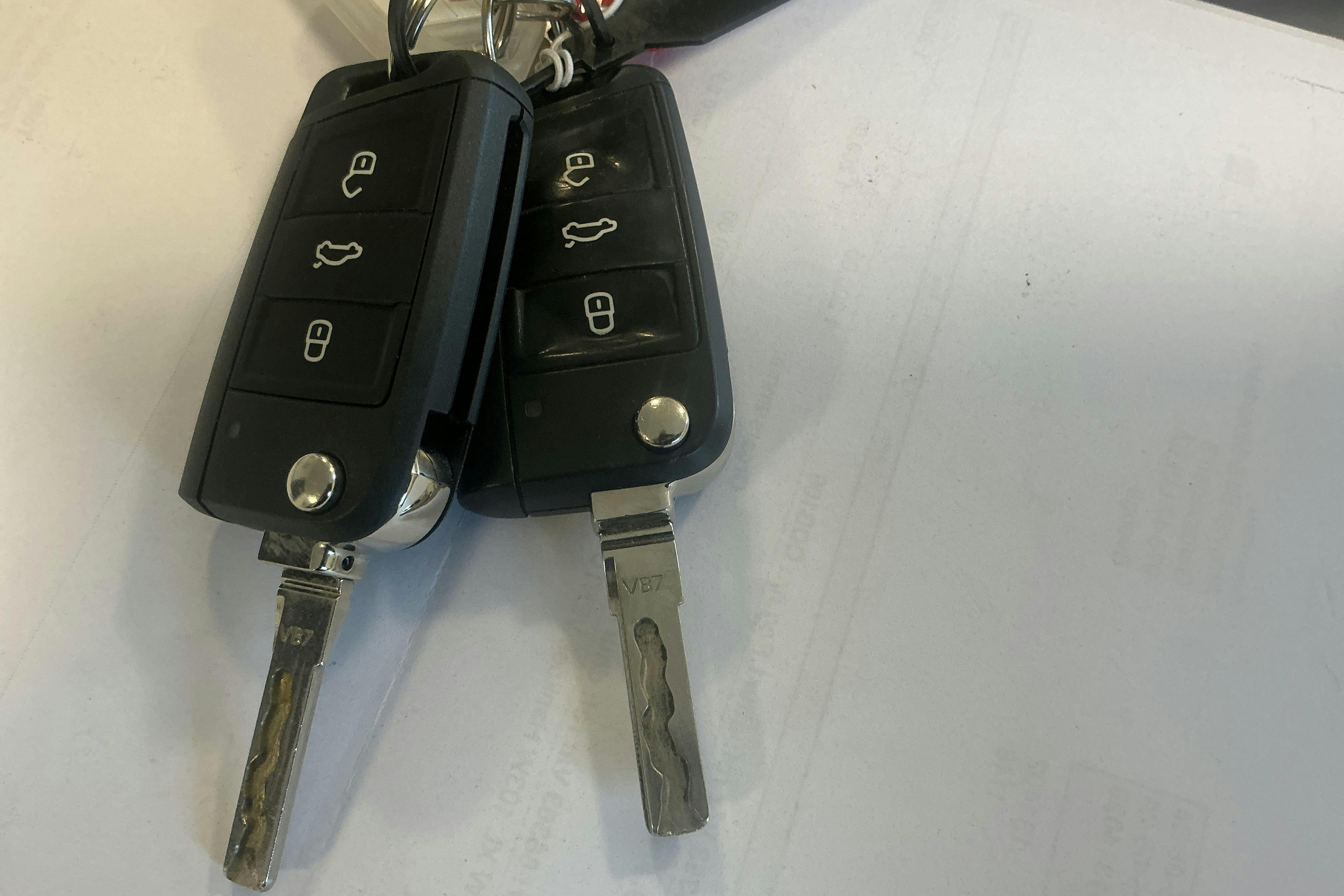 Esitlusfoto 14 aadressil 14: VW Golf VII 1.4 TGI BlueMotion Sportscombi (110hk) - 46 250 km - Käsitsi - valge - 2015