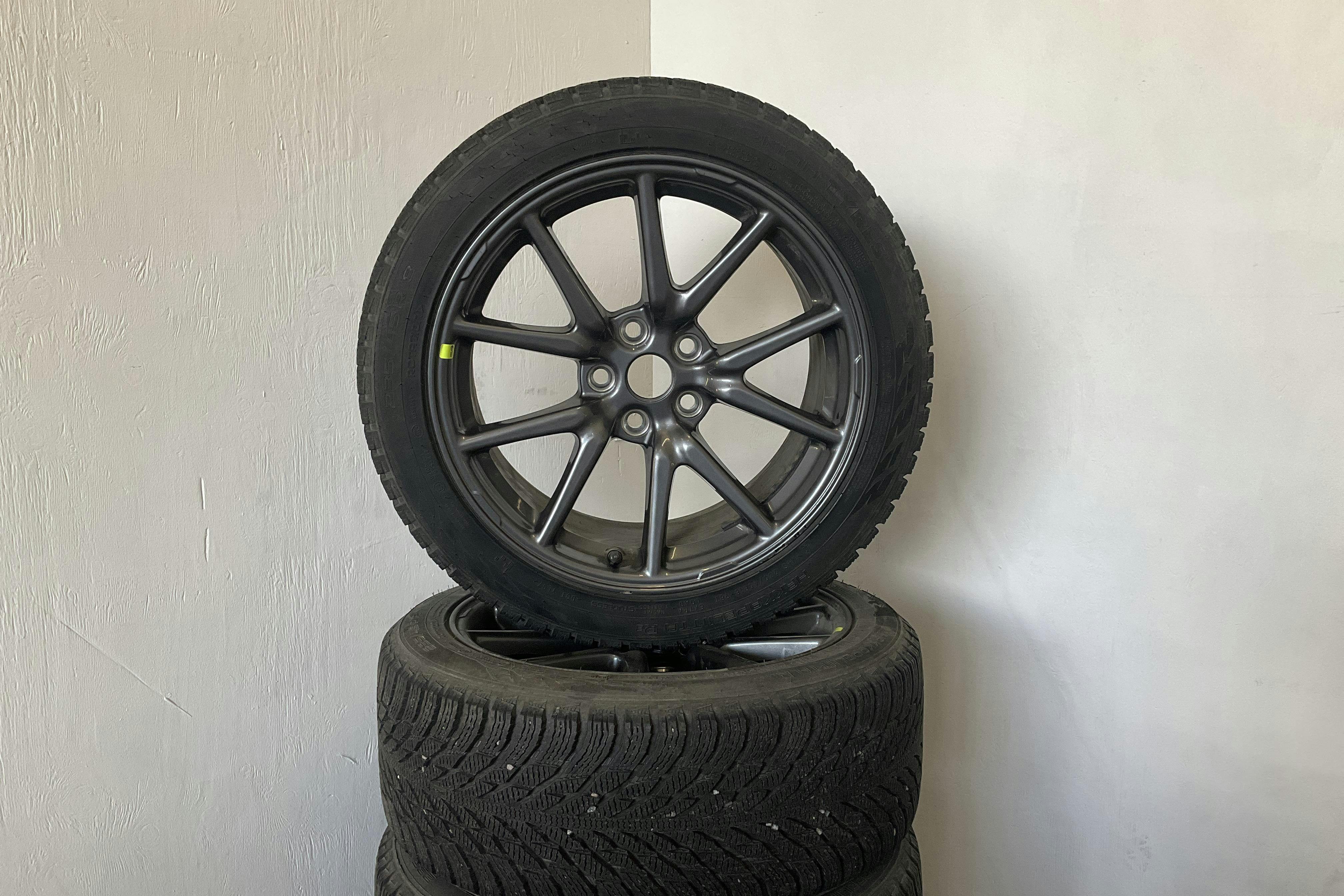 Tesla Model 3 Long Range Dual Motor AWD - 1 879 mil - Automat - grå - 2021