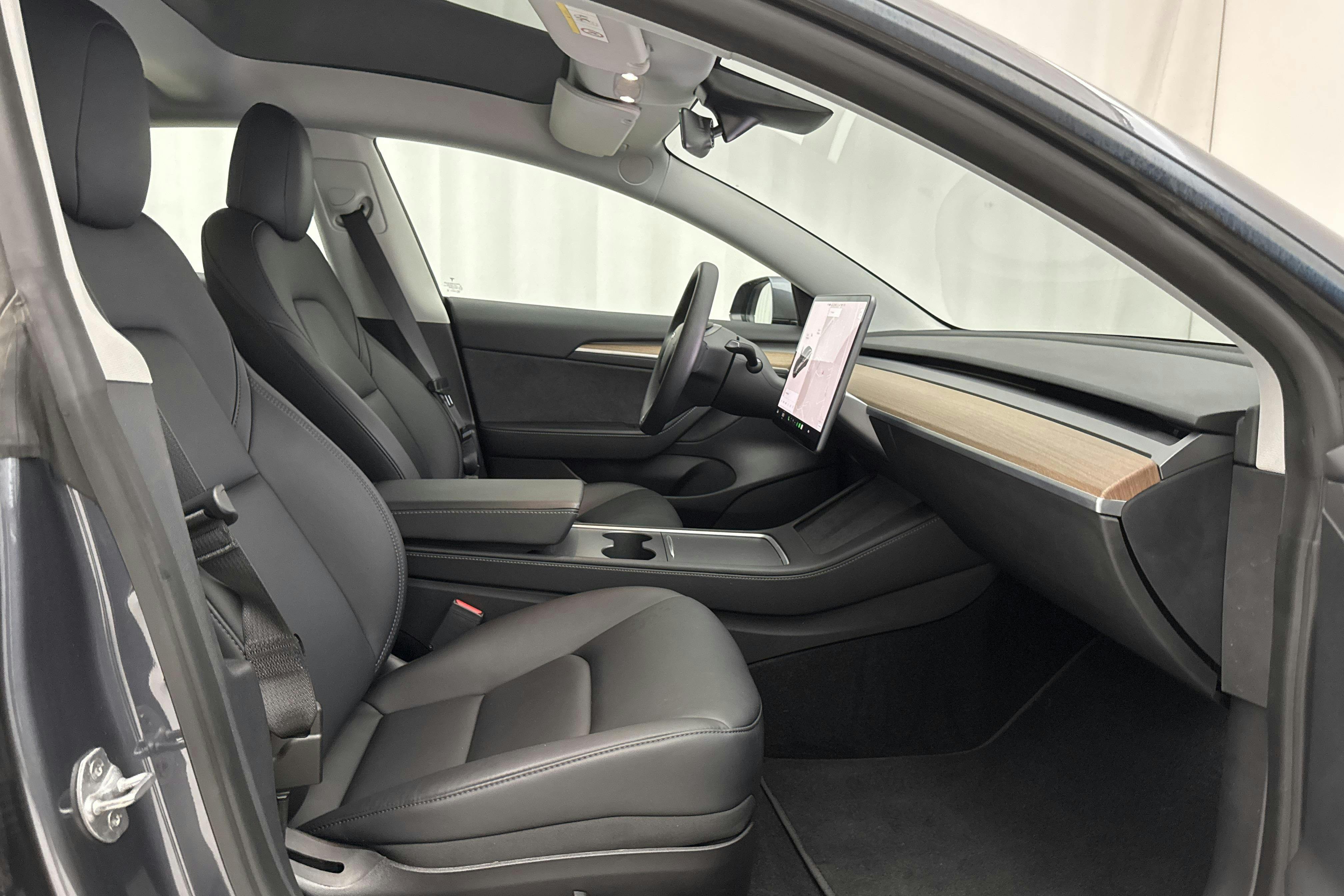 Tesla Model 3 Long Range Dual Motor AWD - 1 879 mil - Automat - grå - 2021