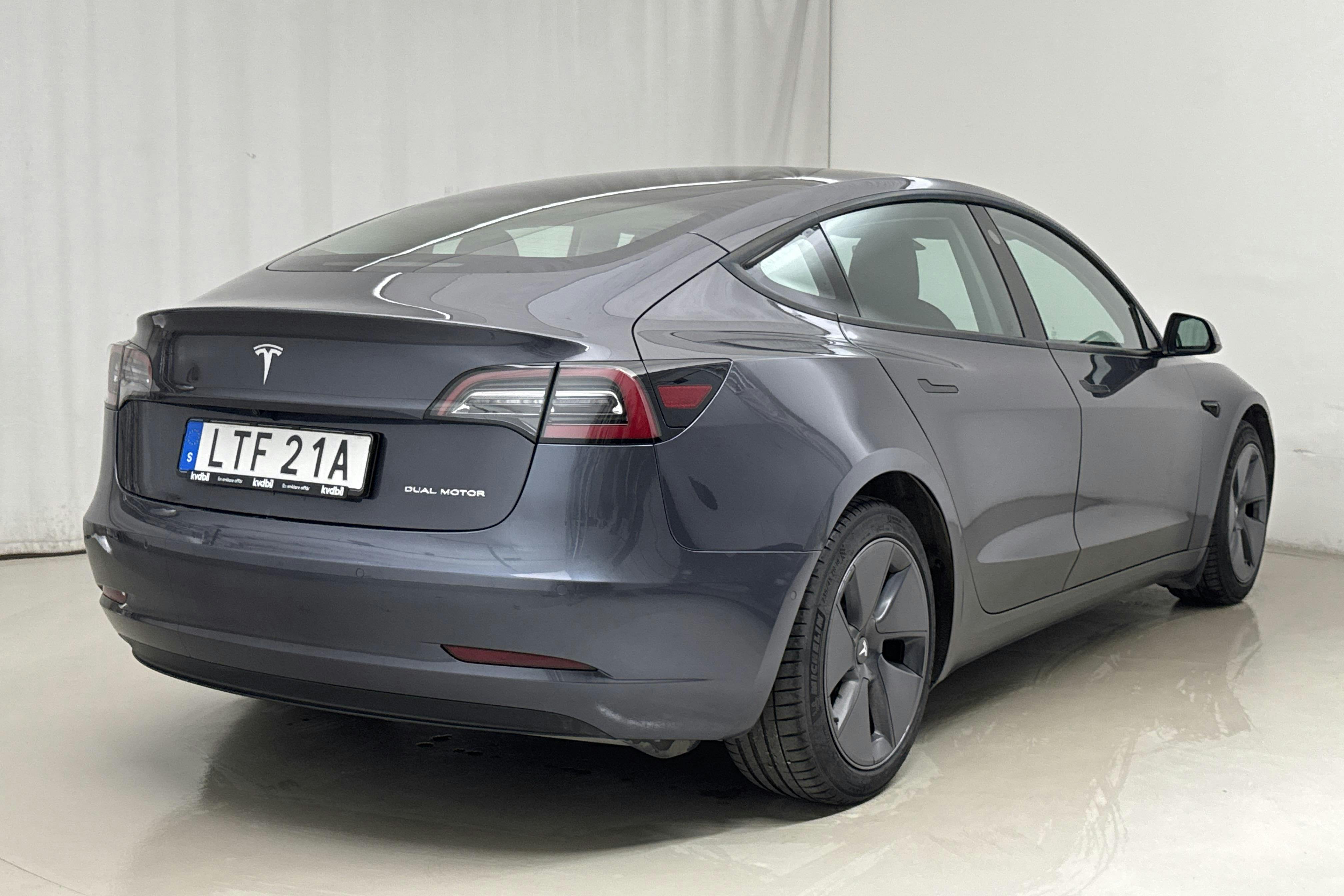Tesla Model 3 Long Range Dual Motor AWD - 1 879 mil - Automat - grå - 2021