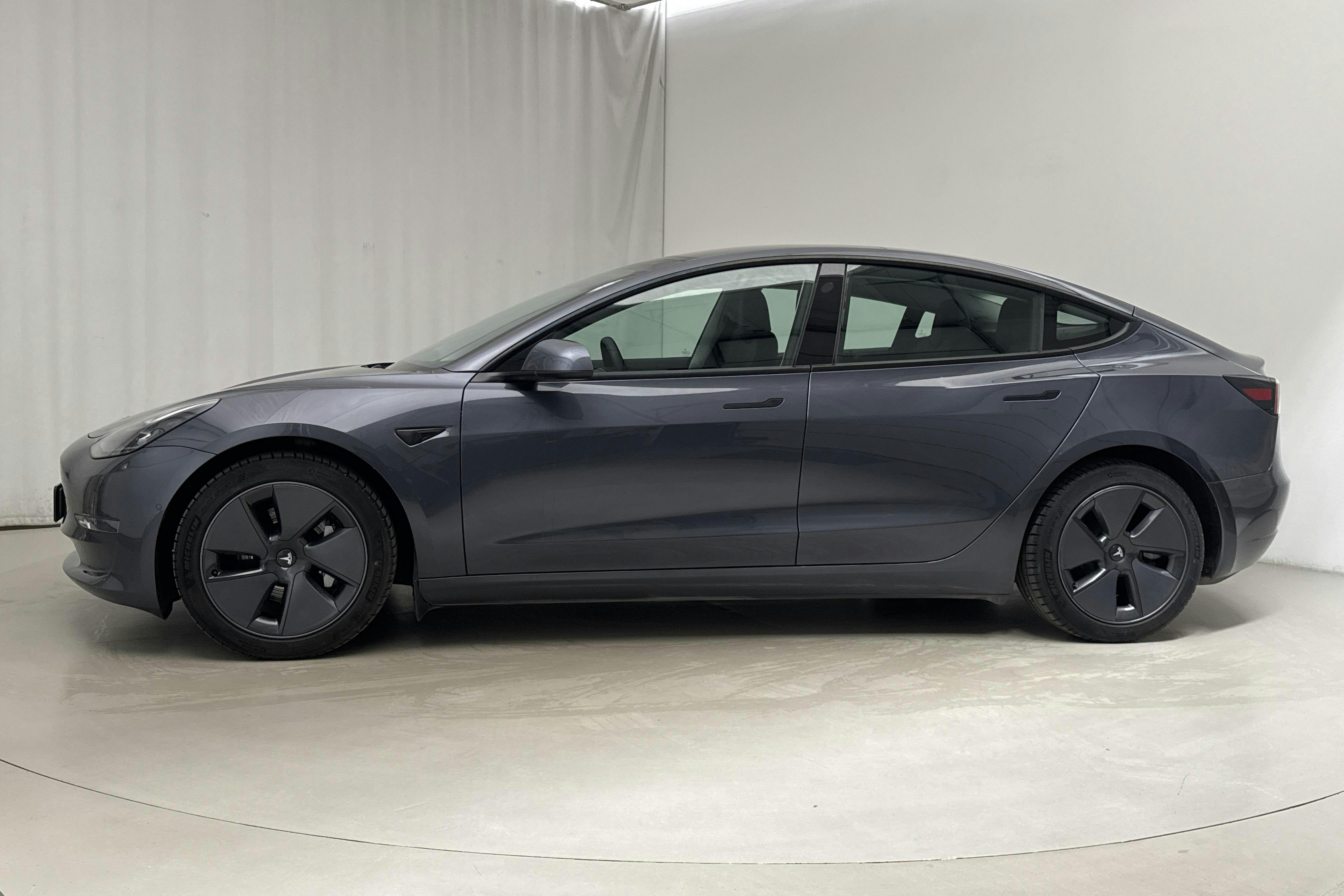 Tesla Model 3 Long Range Dual Motor AWD - 1 879 mil - Automat - grå - 2021