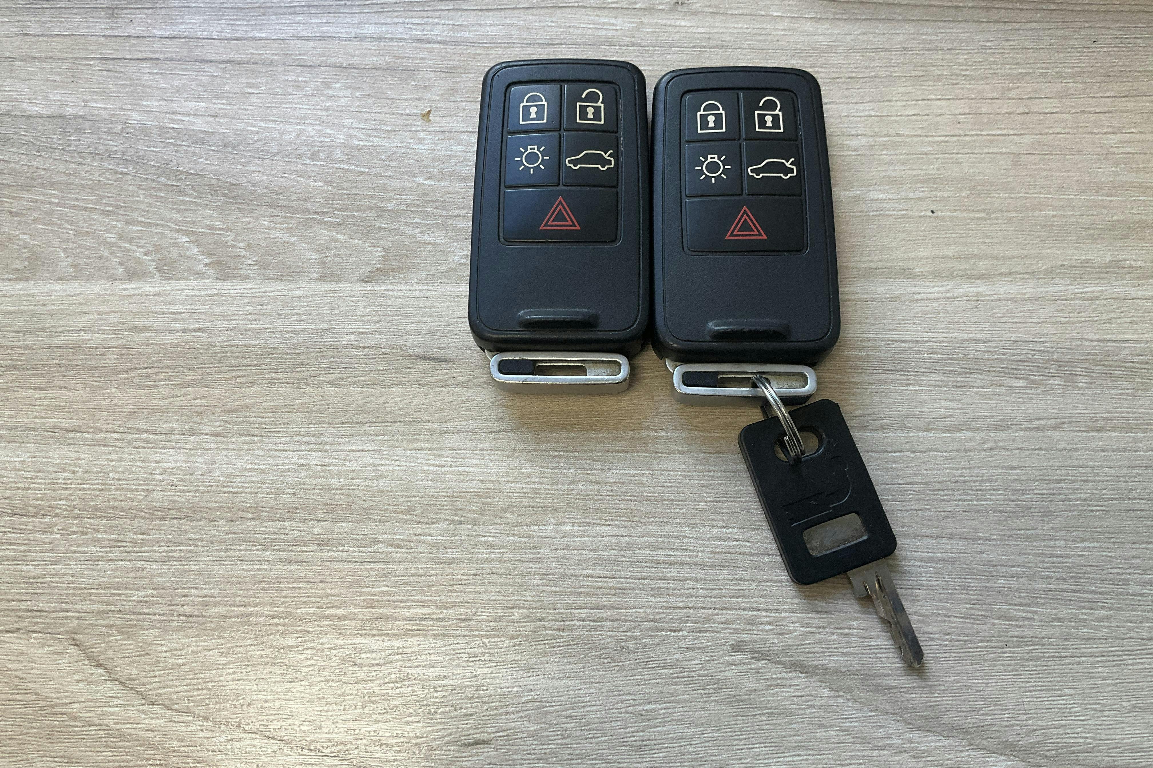 Volvo V70 II 1.6D DRIVe (109hk) - 20 999 mil - Manuell - röd - 2011