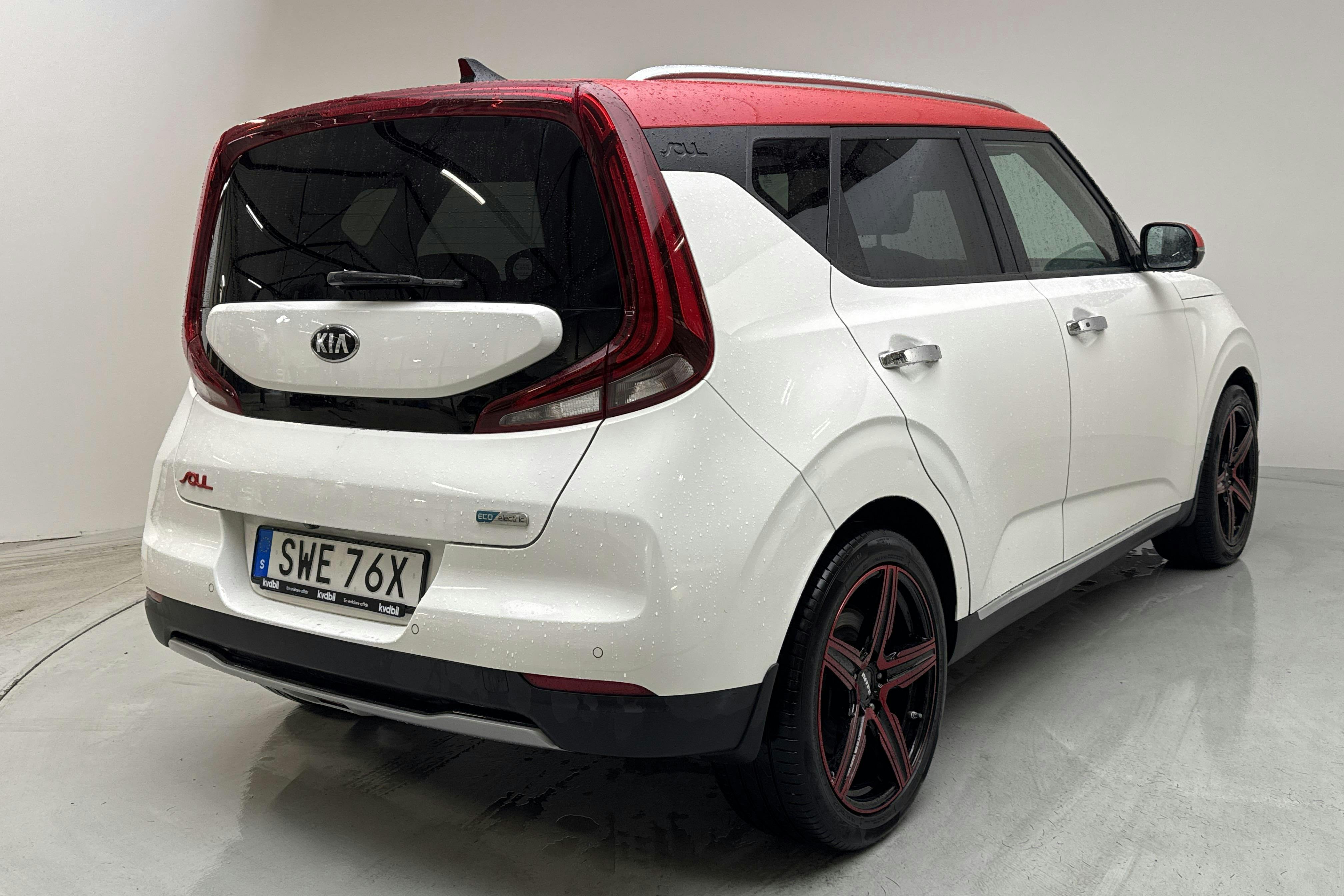 KIA e-Soul Long Range 64 kWh (204hk) - 9 963 mil - Automat - vit - 2019