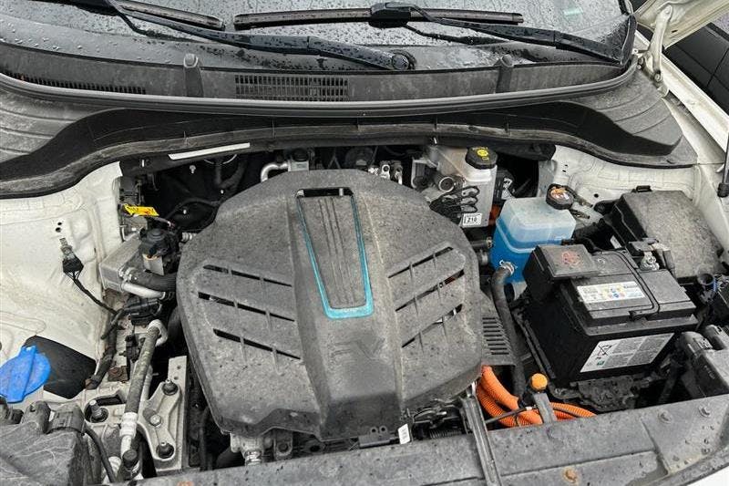 KIA e-Soul Long Range 64 kWh (204hk) - 9 963 mil - Automat - vit - 2019