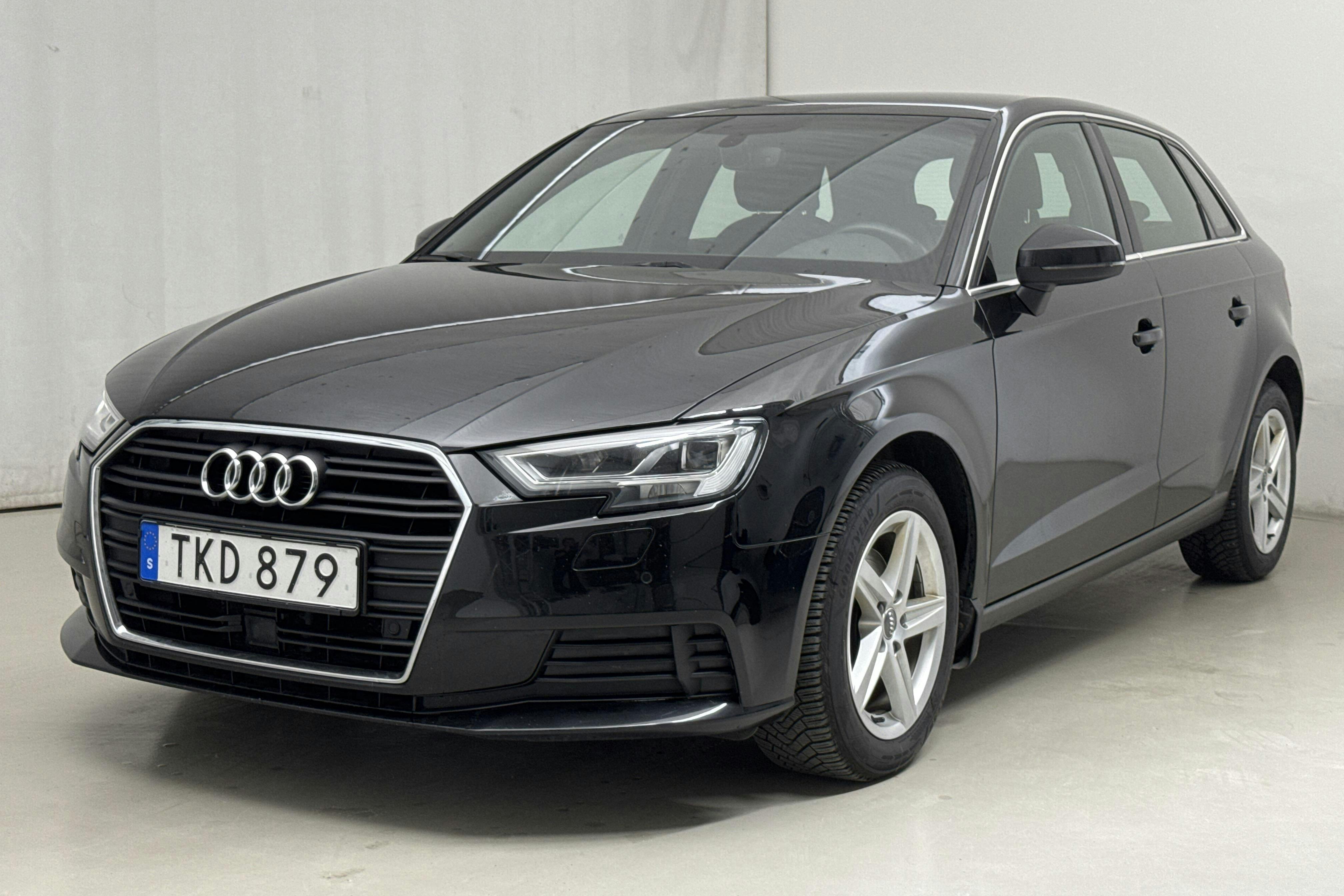 Audi A3 Sportback 30 TFSI (116hk) - 14 552 mil - Automat - svart - 2019