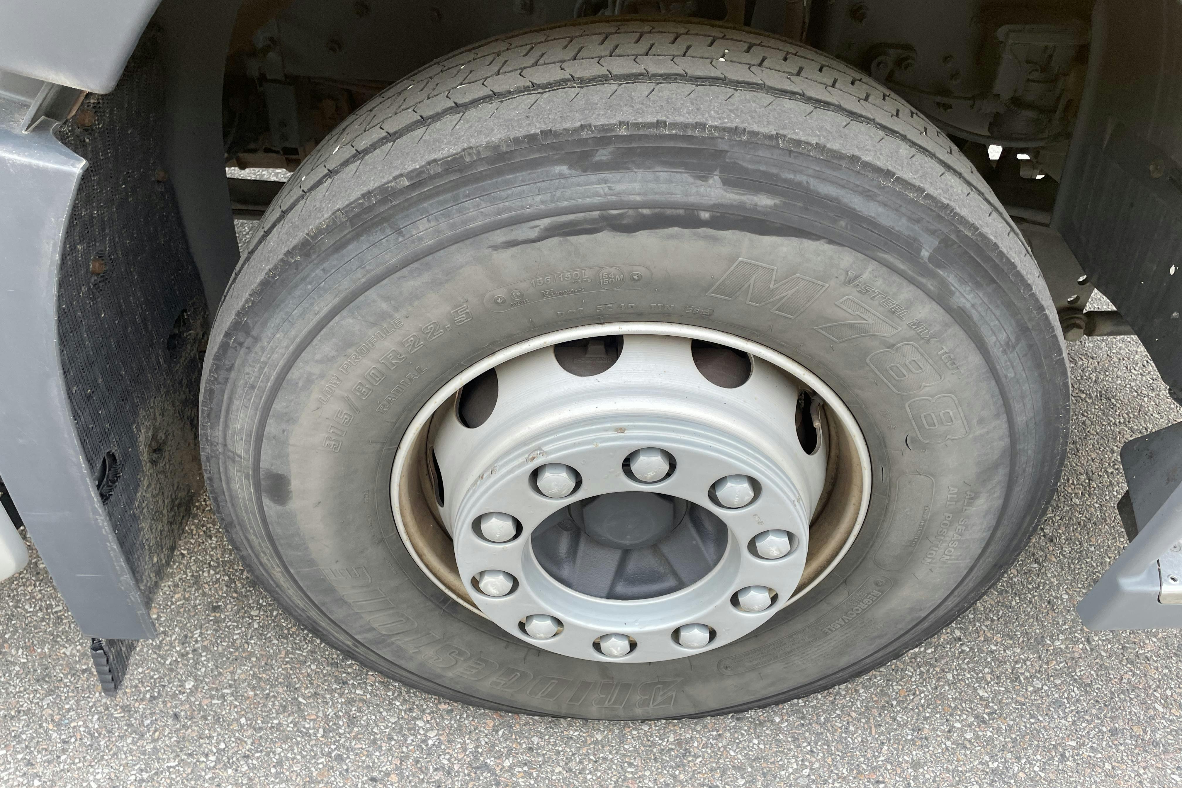 Volvo FM410 - 68 654 km - Automat - gul - 2015