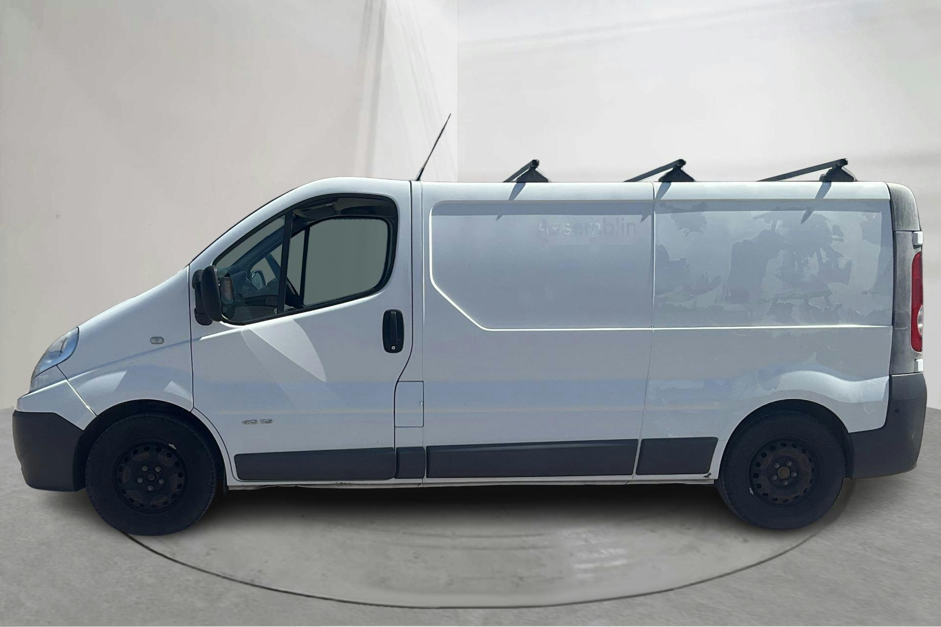 Presentationsfoto 2 av 16: Renault Trafic 2.0 dCi Skåp (115hk) - 11 119 mil - Manuell - vit - 2013