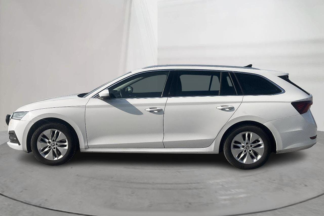 Esitlusfoto 2 aadressil 22: Skoda Octavia 2.0 TDI Combi 4x4 (150hk) - 125 550 km - Automaatne - valge - 2023