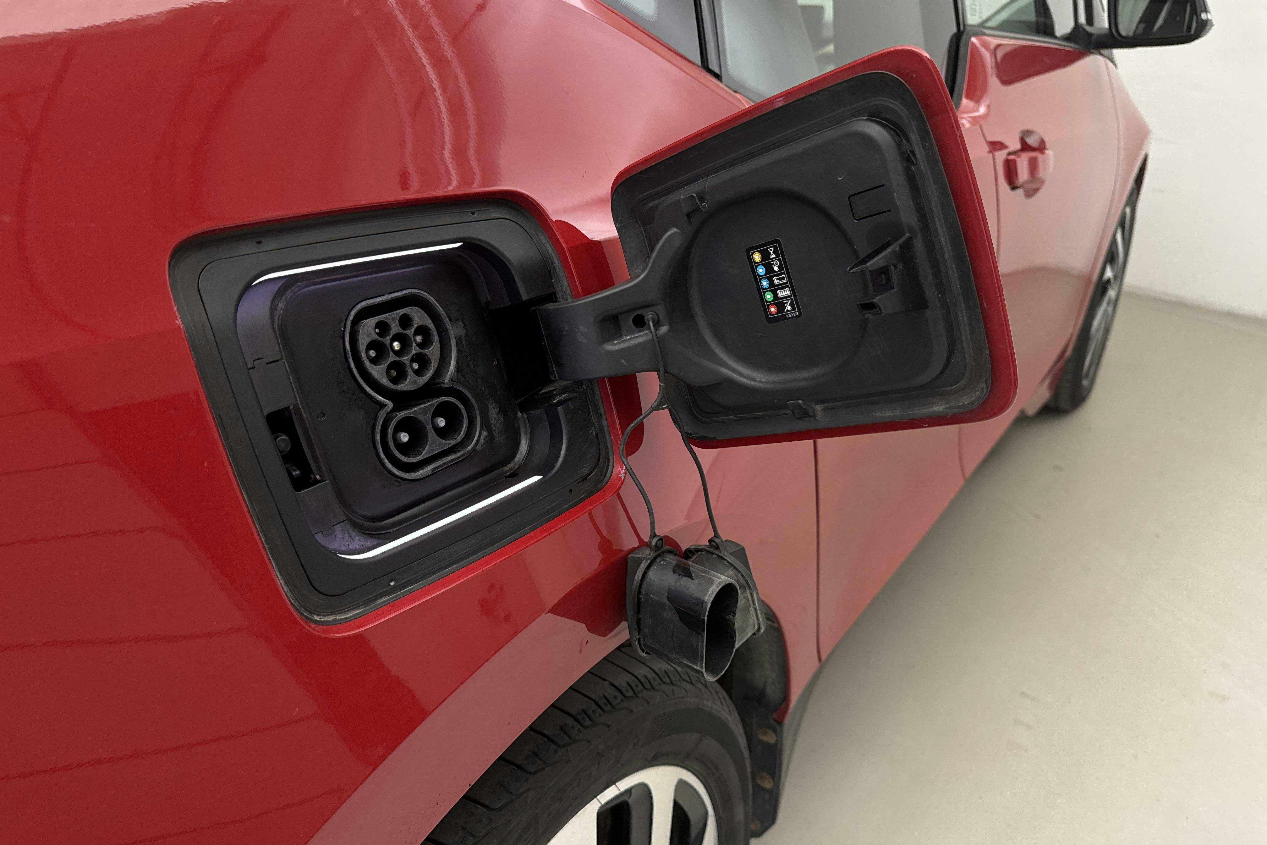 BMW i3 120Ah, I01 (170hk) - 8 649 mil - Automat - röd - 2019