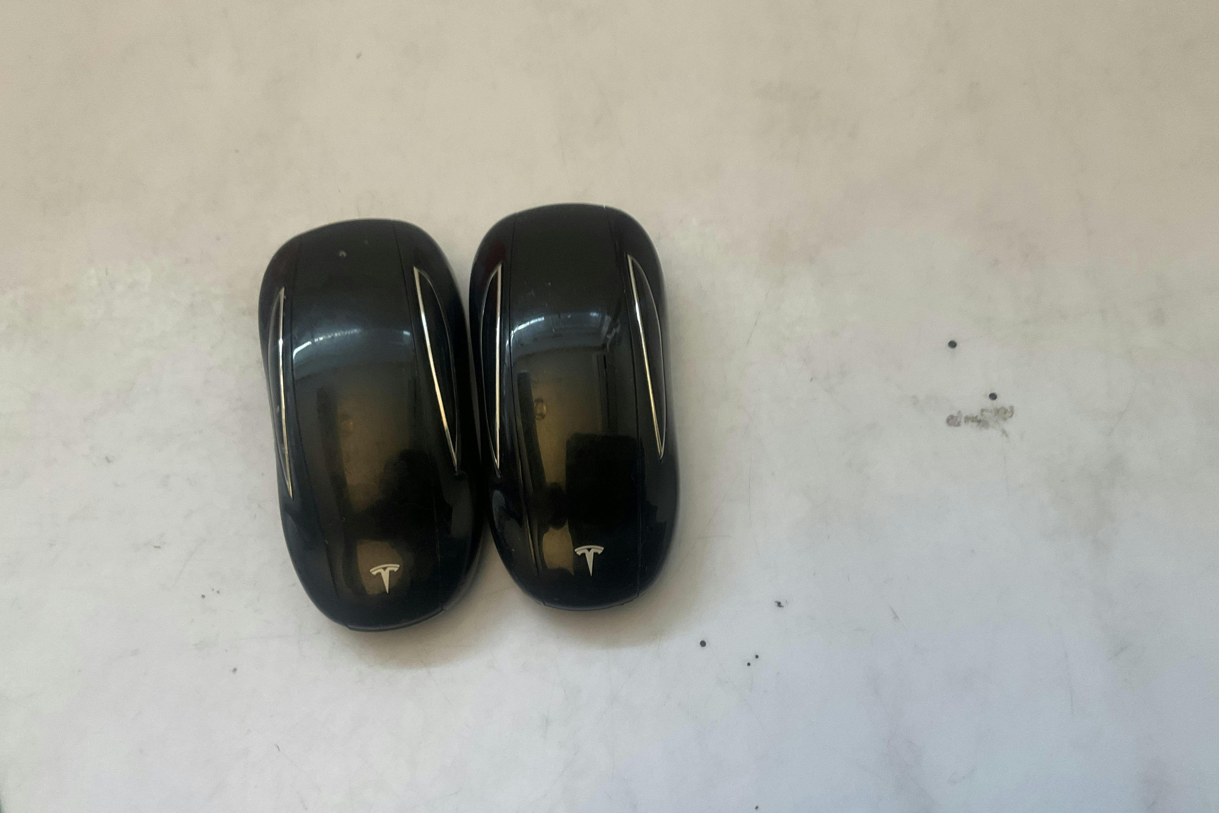 Esittelykuva 19 osoitteesta 19: Tesla Model X Dual Motor Long Range AWD - 112 320 km - Automaattinen - harmaa - 2020