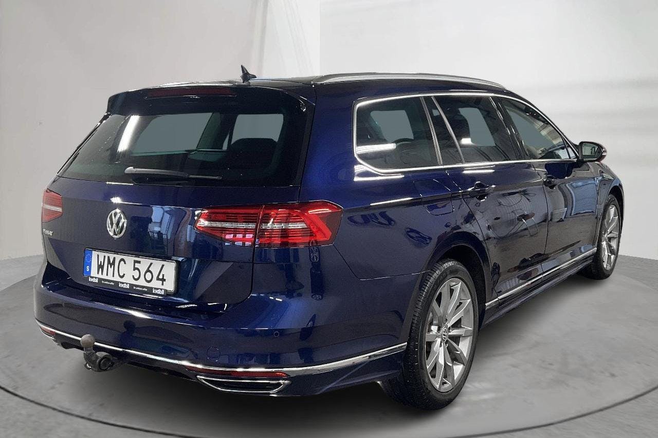 VW Passat 2.0 TDI Sportscombi 4MOTION (190hk) - 70 080 km - Automatic - Dark Blue - 2018