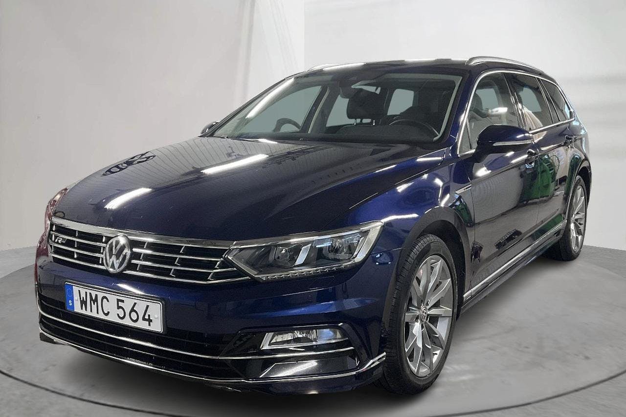VW Passat 2.0 TDI Sportscombi 4MOTION (190hk) - 7 008 mil - Automat - Dark Blue - 2018