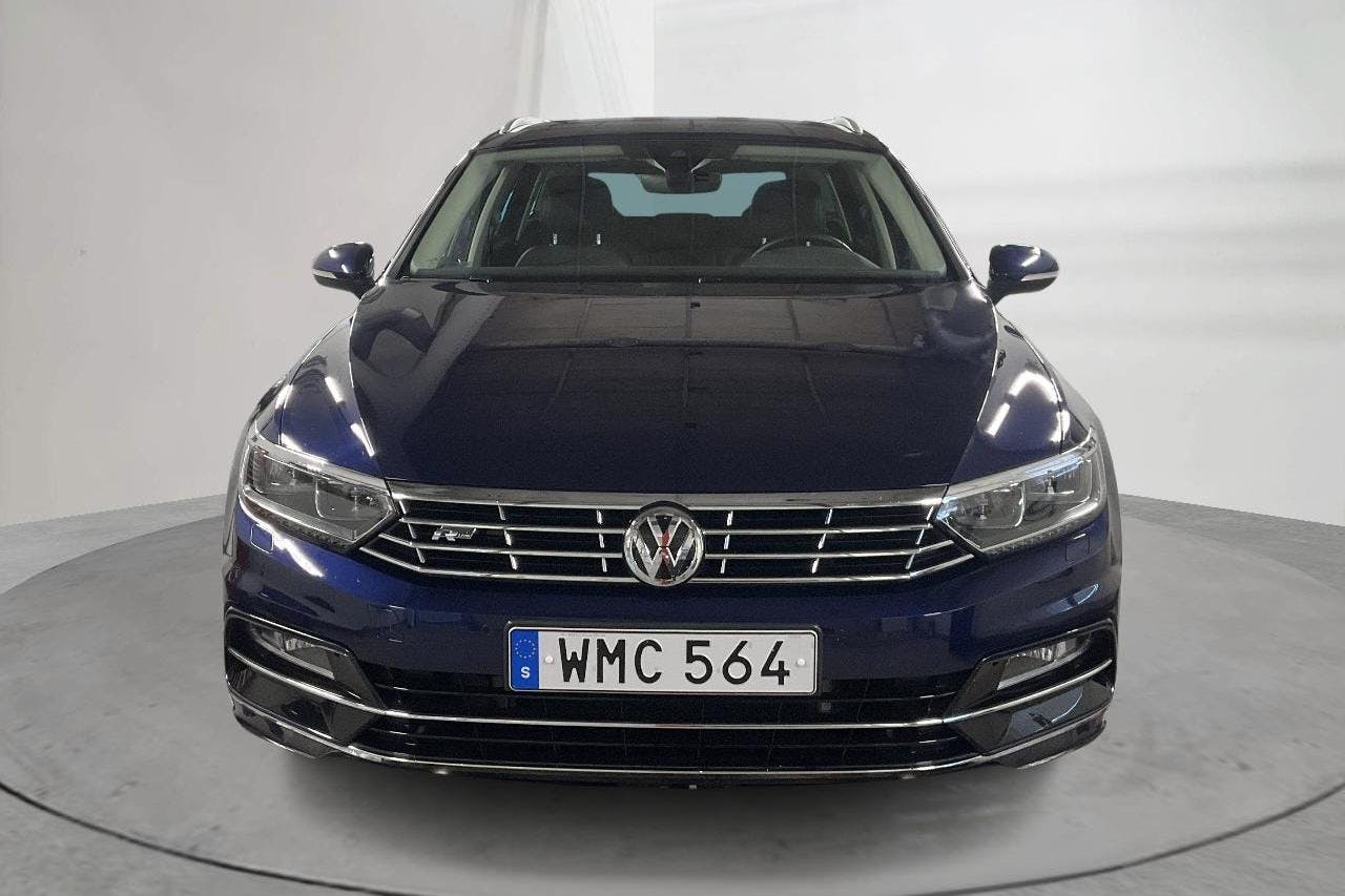 VW Passat 2.0 TDI Sportscombi 4MOTION (190hk) - 70 080 km - Automatic - Dark Blue - 2018