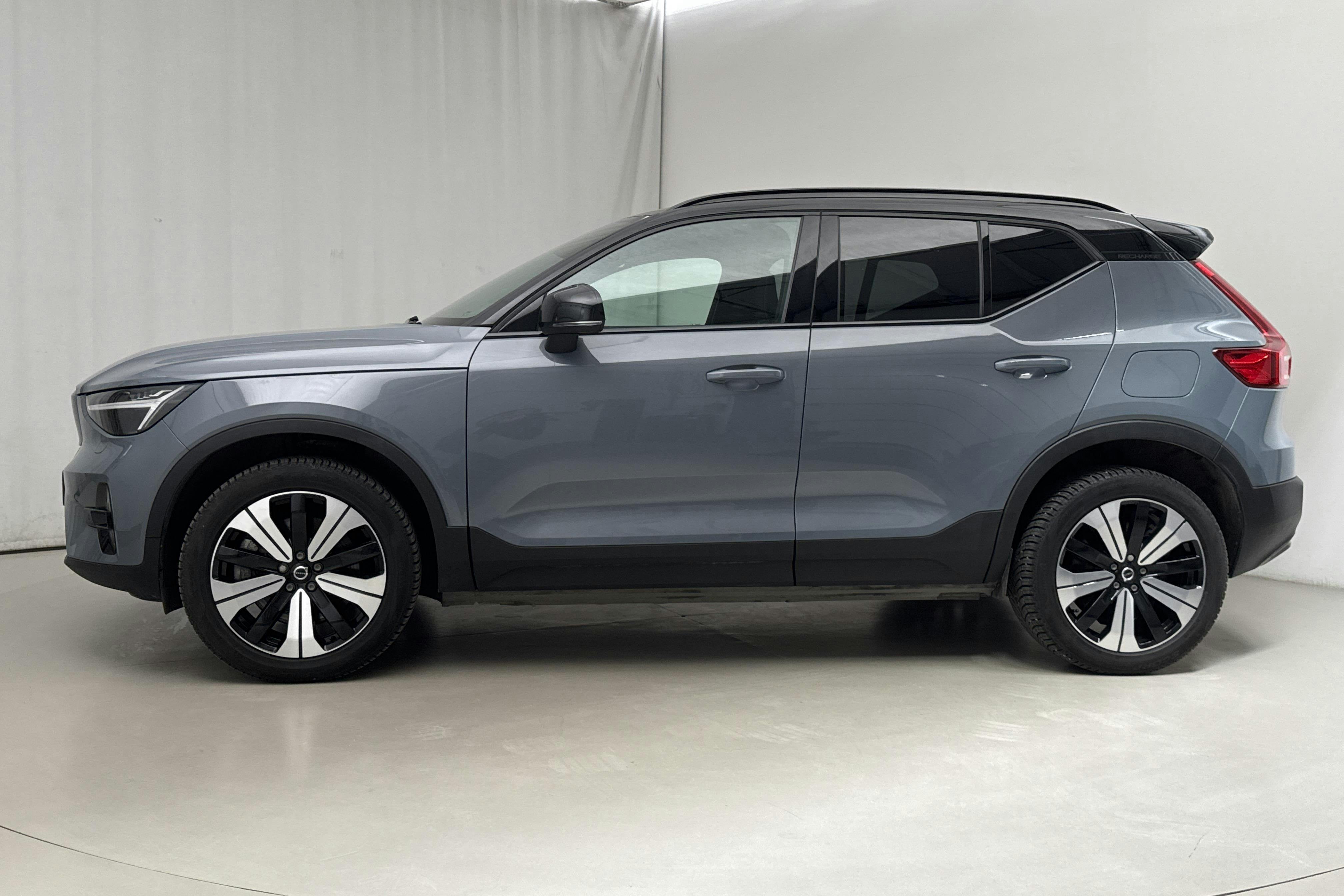 Volvo XC40 P6 Recharge (231hk) - 43 380 km - Automatic - gray - 2023