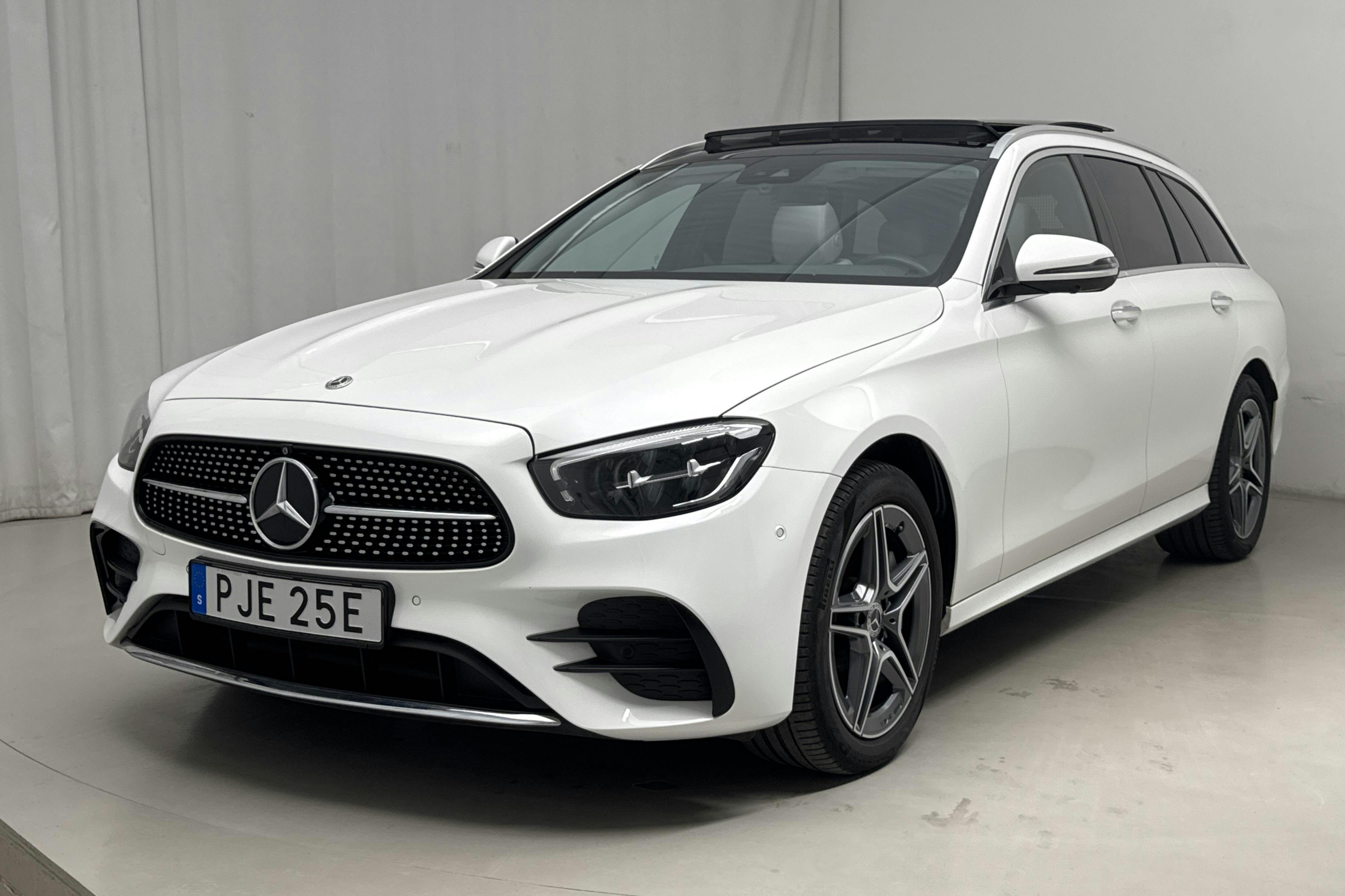 Mercedes E 300 de Kombi 4MATIC S213 (306hk) - 5 592 mil - Automat - vit - 2022