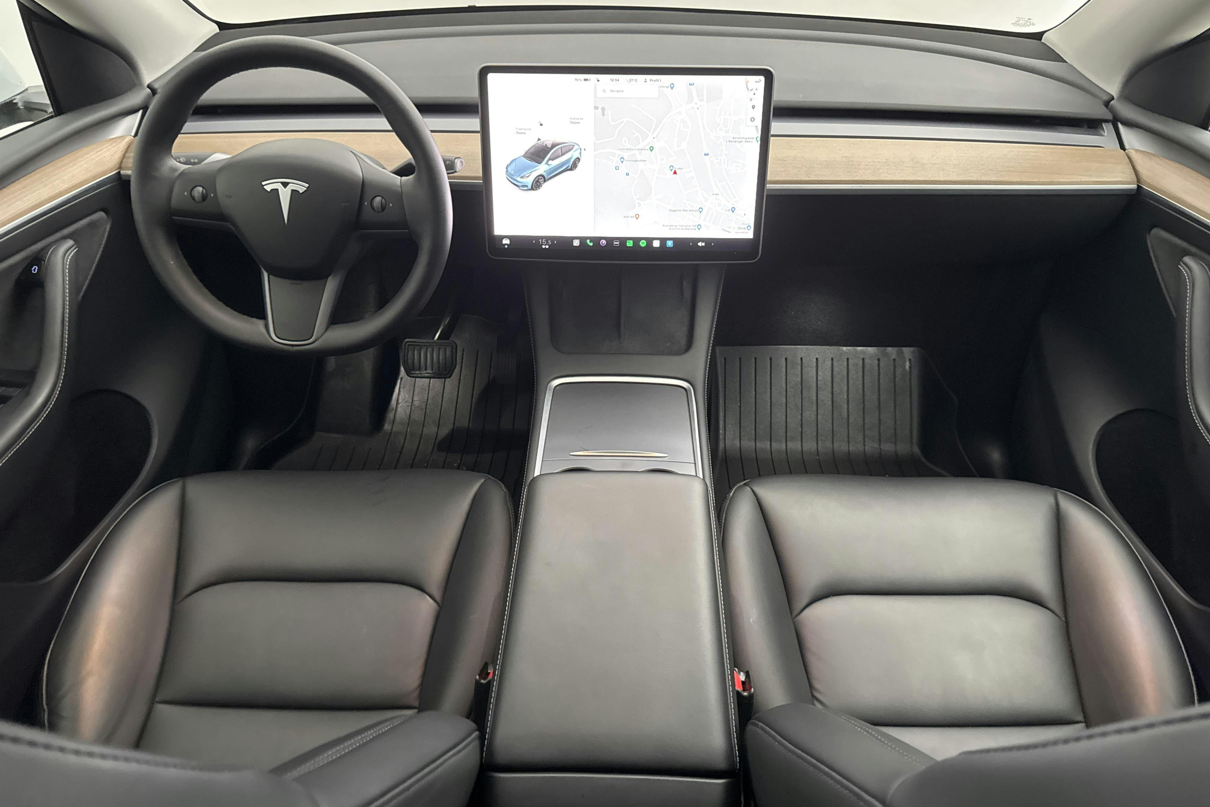 Tesla Model Y Long Range Dual Motor AWD - 83 740 km - Automatic - white - 2022