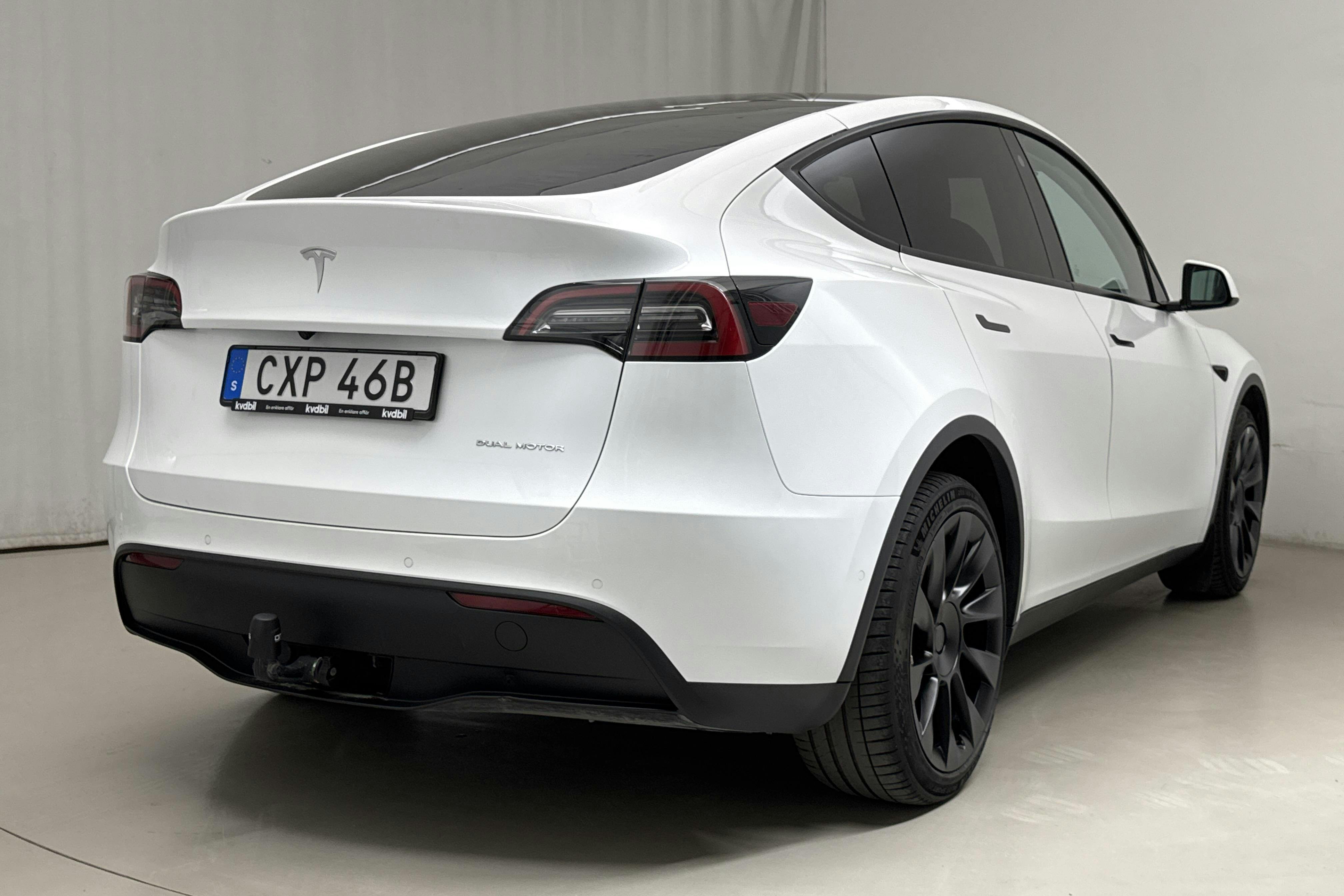Tesla Model Y Long Range Dual Motor AWD - 83 740 km - Automatic - white - 2022