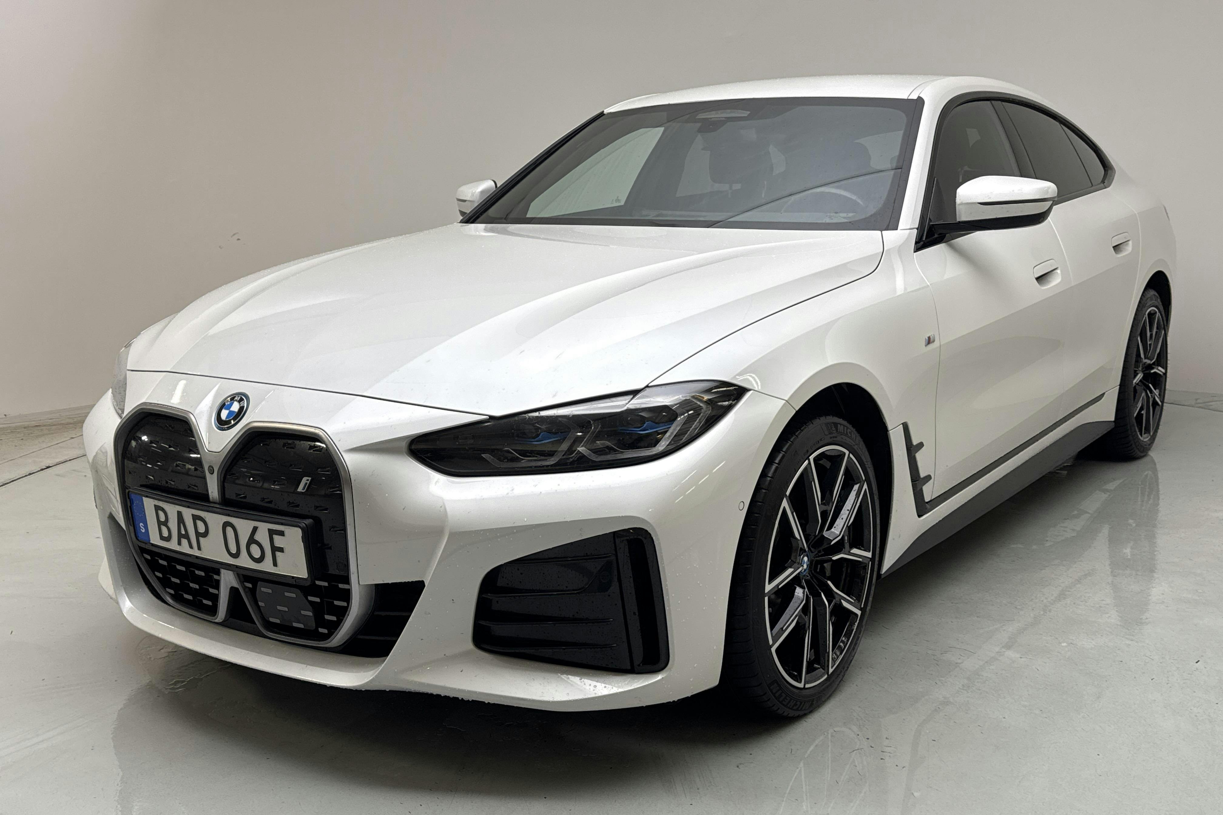 BMW i4 eDrive40, G26 (340hk) - 76 610 km - Automatic - white - 2022
