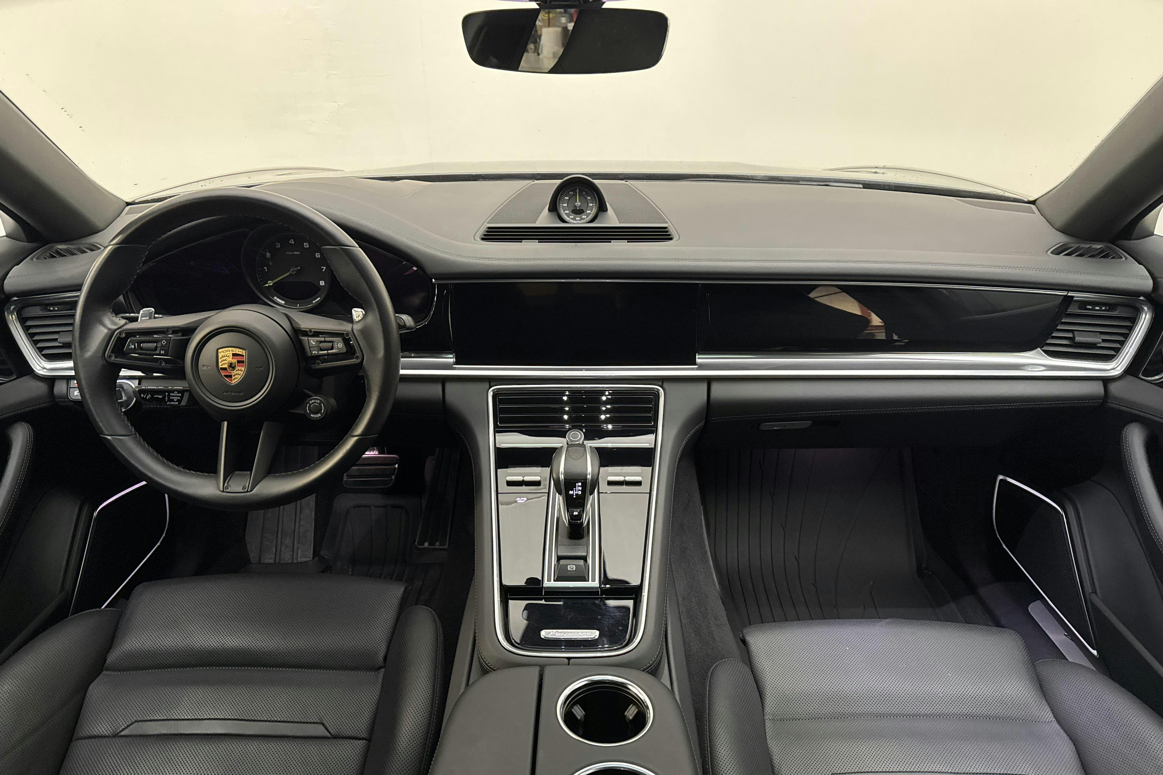 Porsche Panamera 4 E-hybrid (462hk) - 64 990 km - Automaatne - hall - 2023
