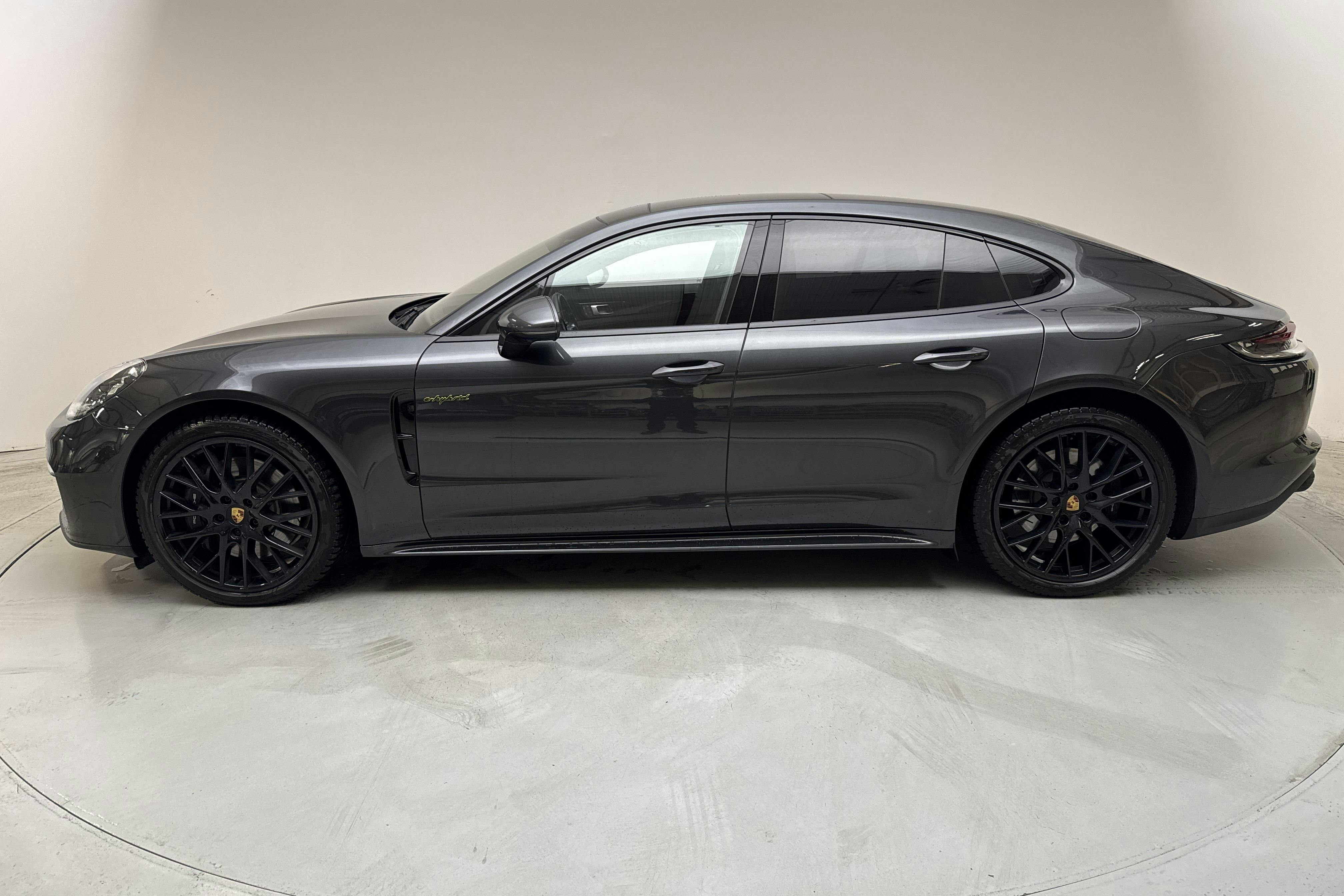 Esitlusfoto 2 aadressil 16: Porsche Panamera 4 E-hybrid (462hk) - 64 990 km - Automaatne - hall - 2023