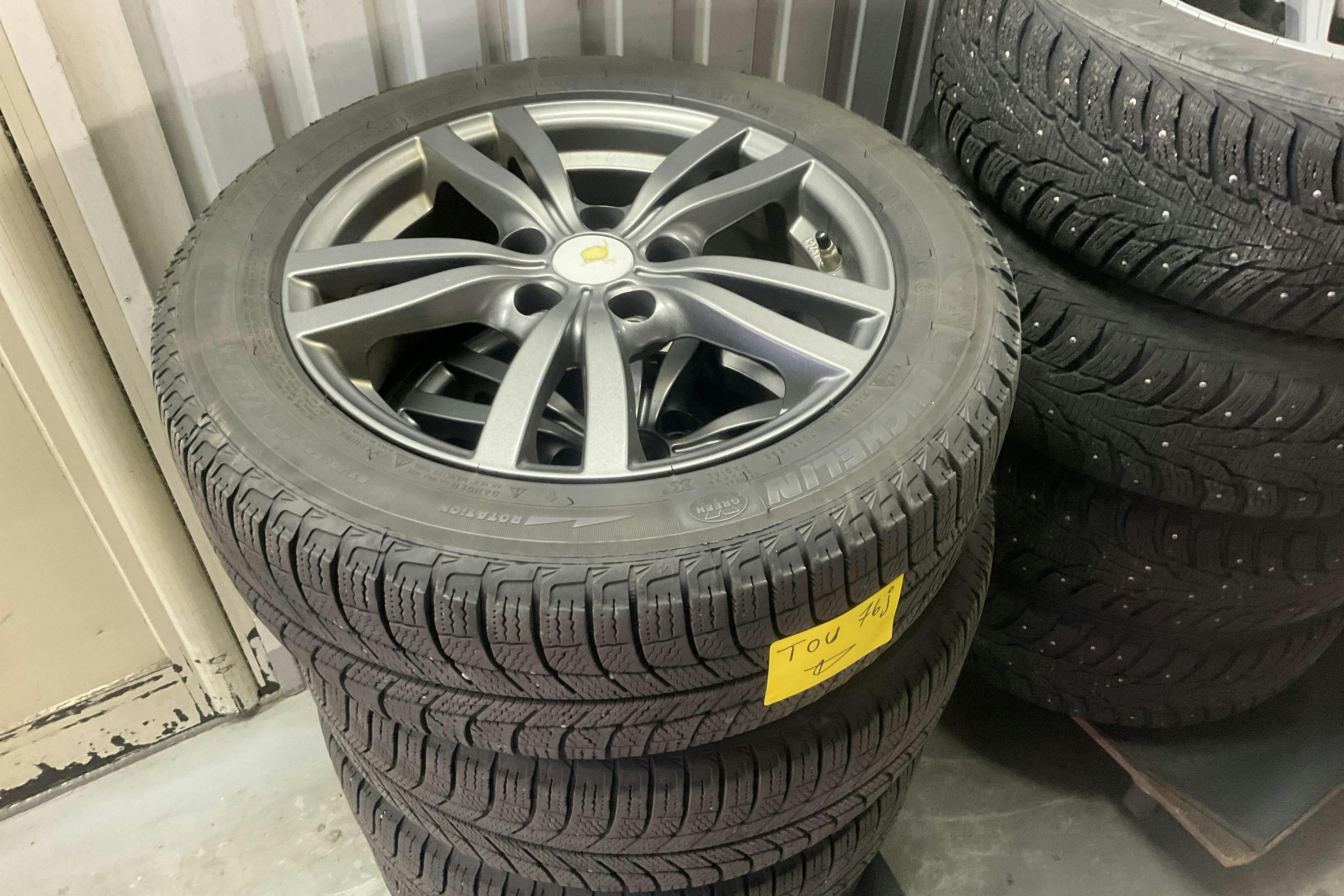 KIA Ceed 1.6 Plug-in Hybrid SW (141hk) - 9 088 mil - Automat - svart - 2021