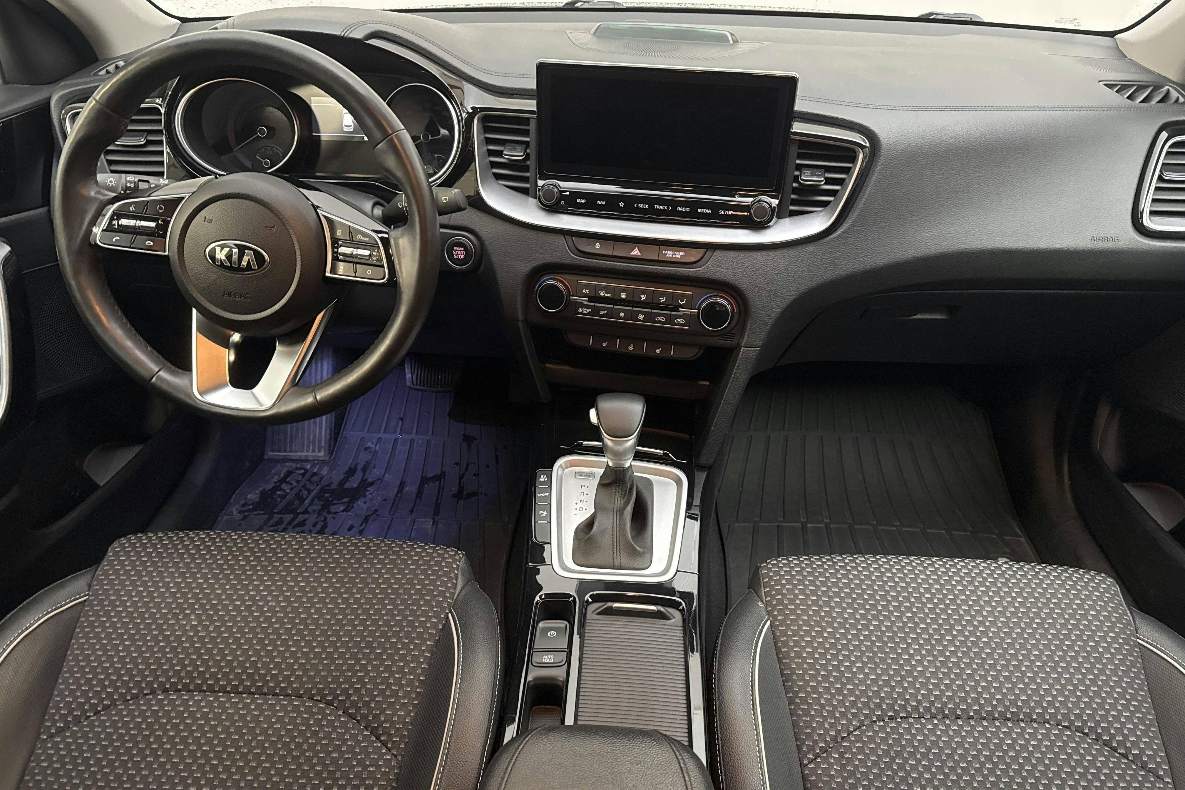 KIA Ceed 1.6 Plug-in Hybrid SW (141hk) - 9 088 mil - Automat - svart - 2021