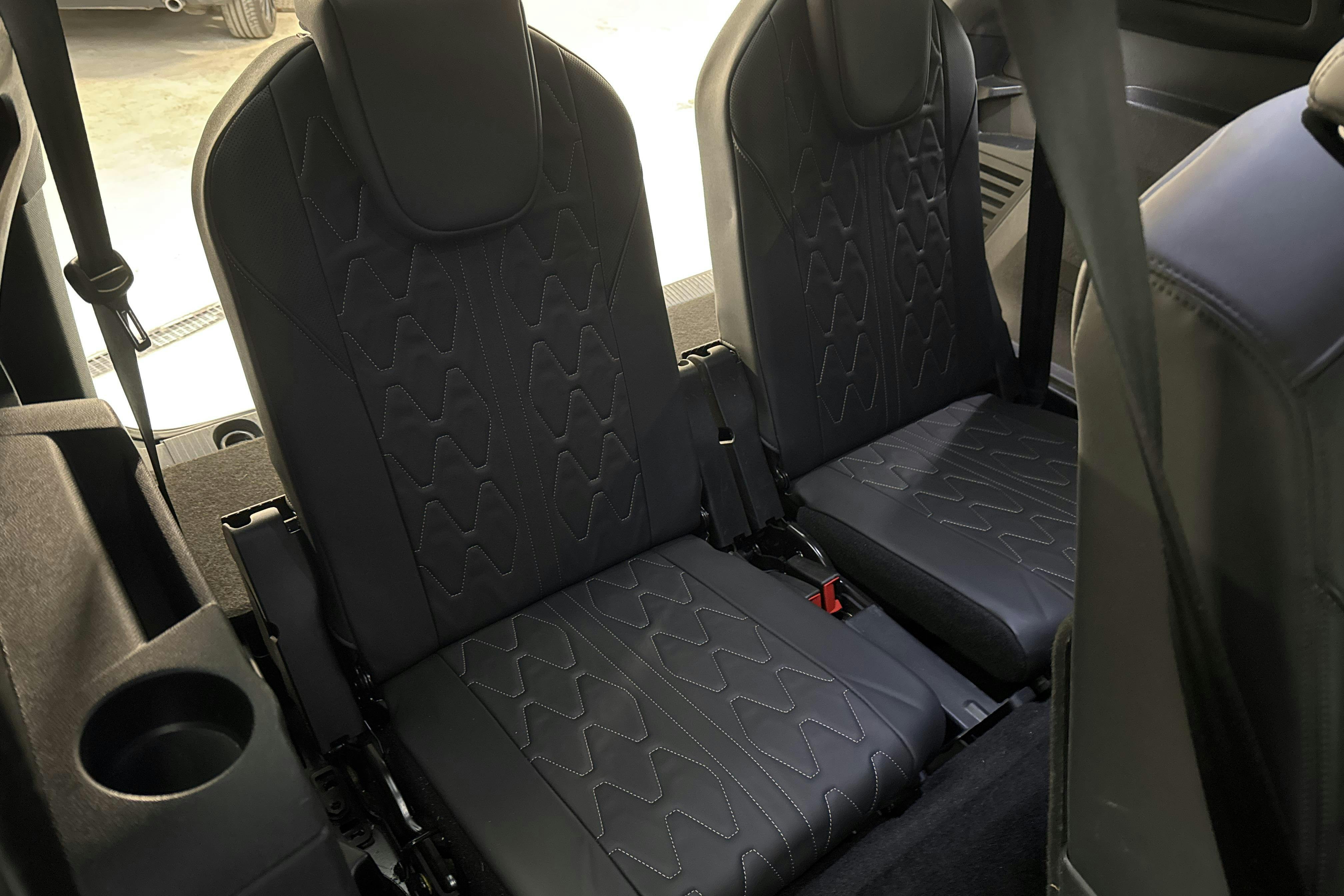 Peugeot 5008 1.6 PureTech (180hk) - 6 340 mil - Automat - svart - 2019