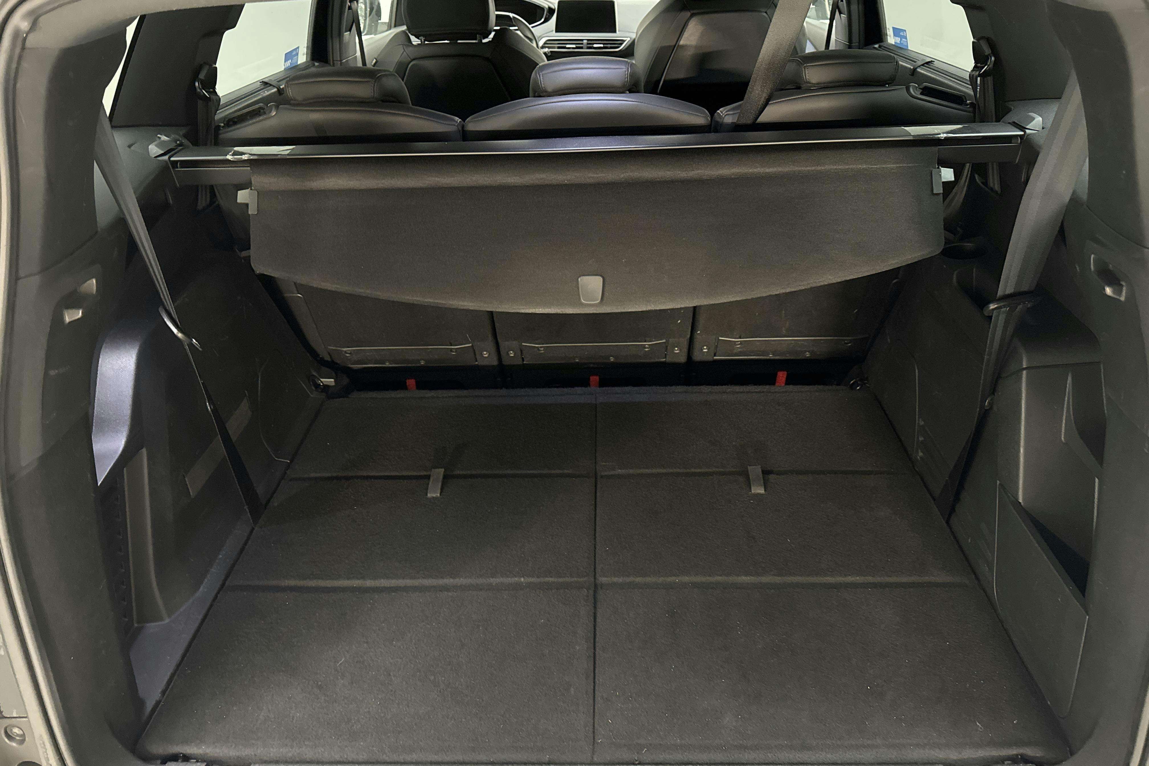 Peugeot 5008 1.6 PureTech (180hk) - 6 340 mil - Automat - svart - 2019