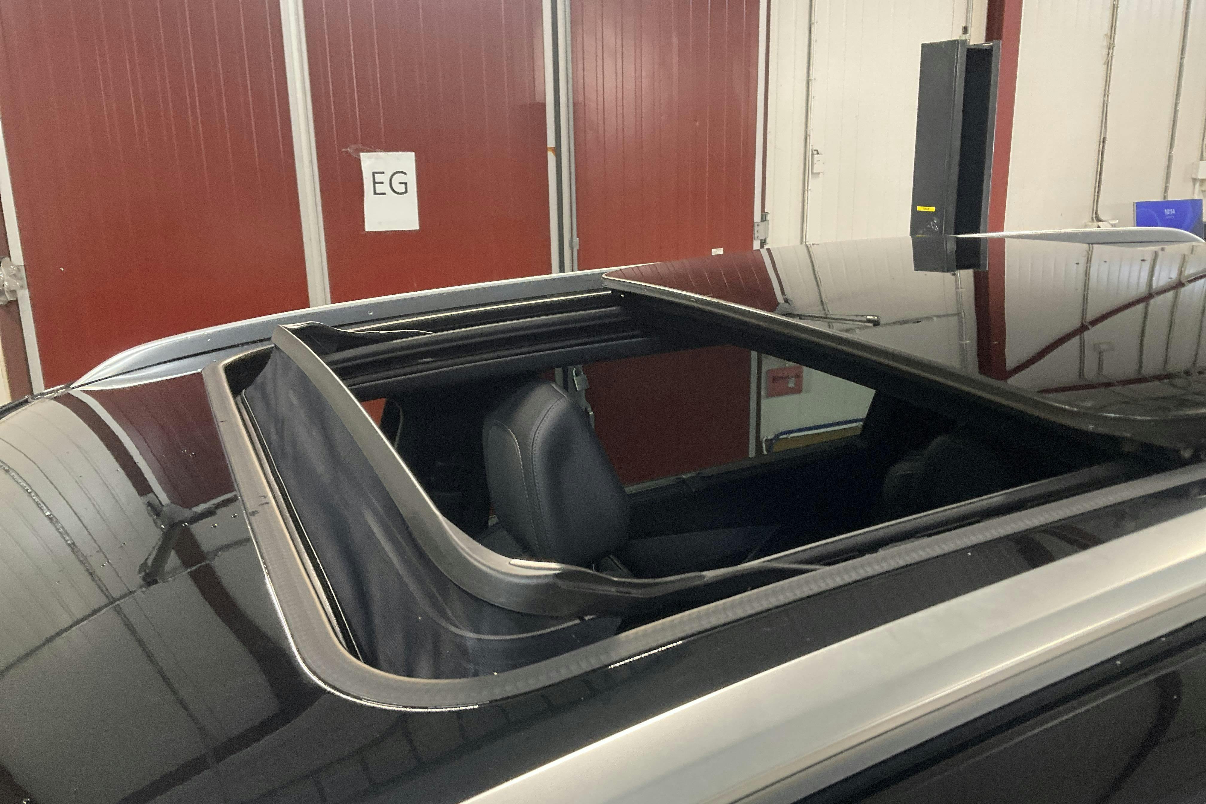 Peugeot 5008 1.6 PureTech (180hk) - 6 340 mil - Automat - svart - 2019