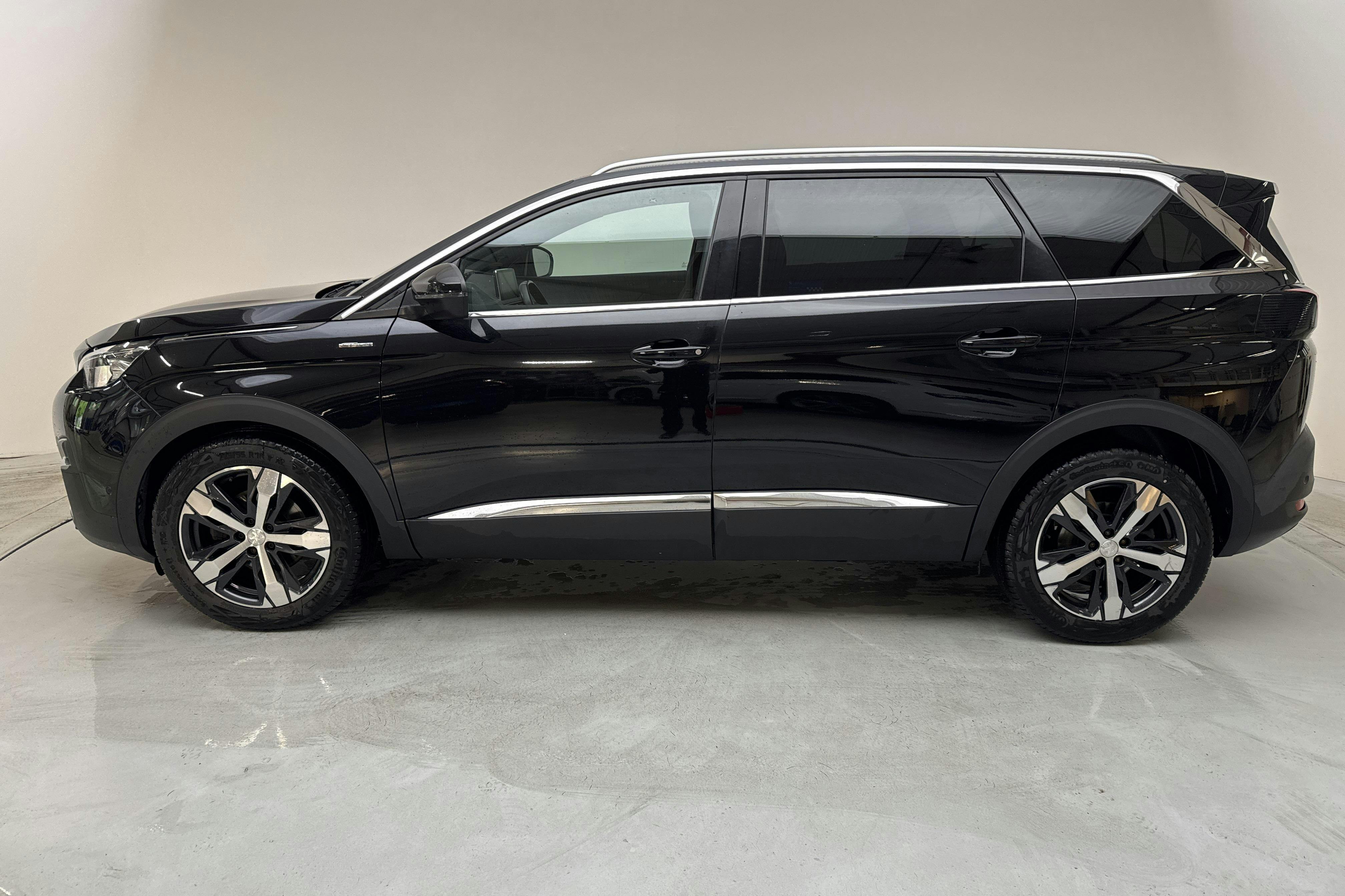 Peugeot 5008 1.6 PureTech (180hk) - 6 340 mil - Automat - svart - 2019