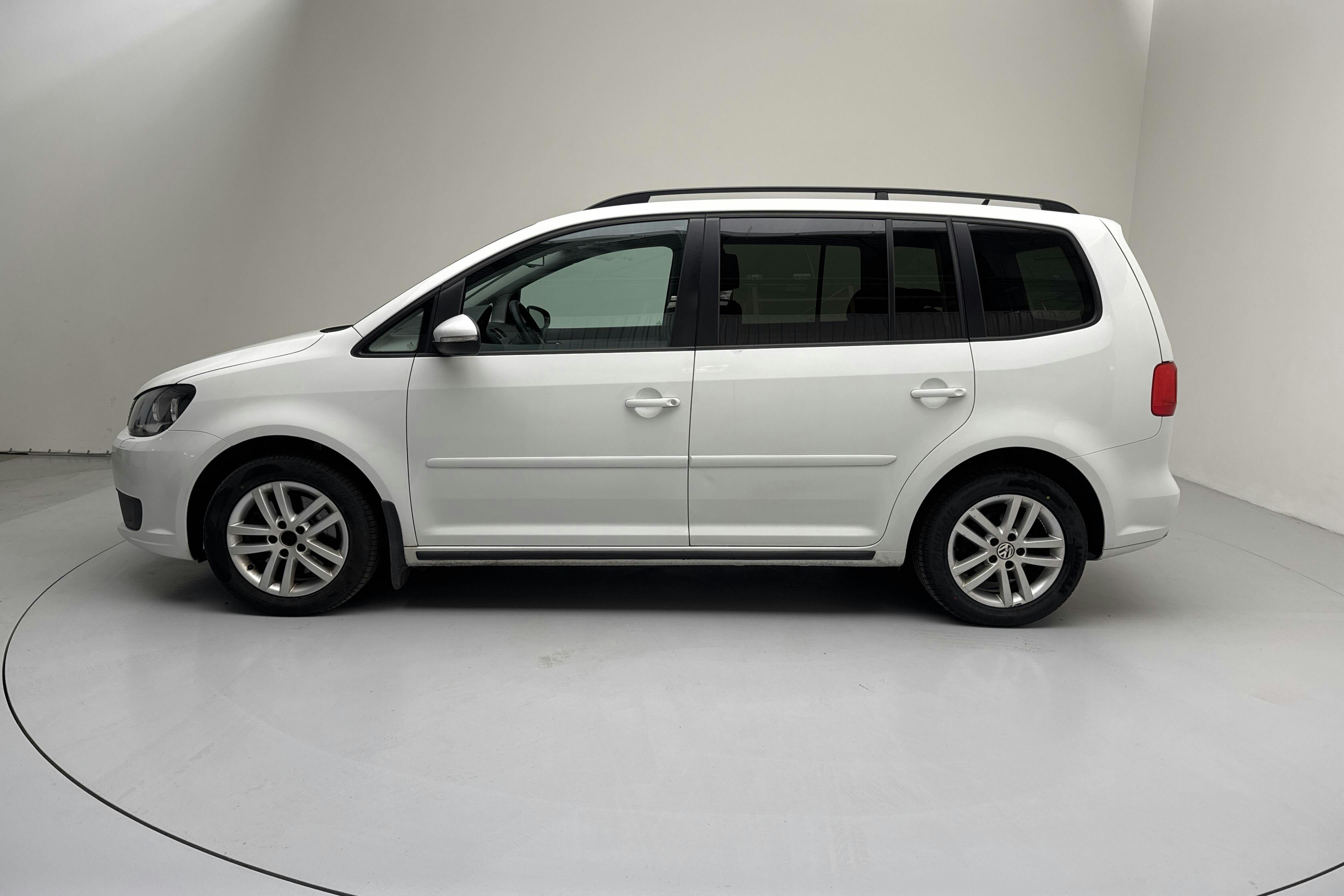 VW Touran 1.4 TGI EcoFuel (150hk) - 19 473 mil - Manuell - vit - 2015