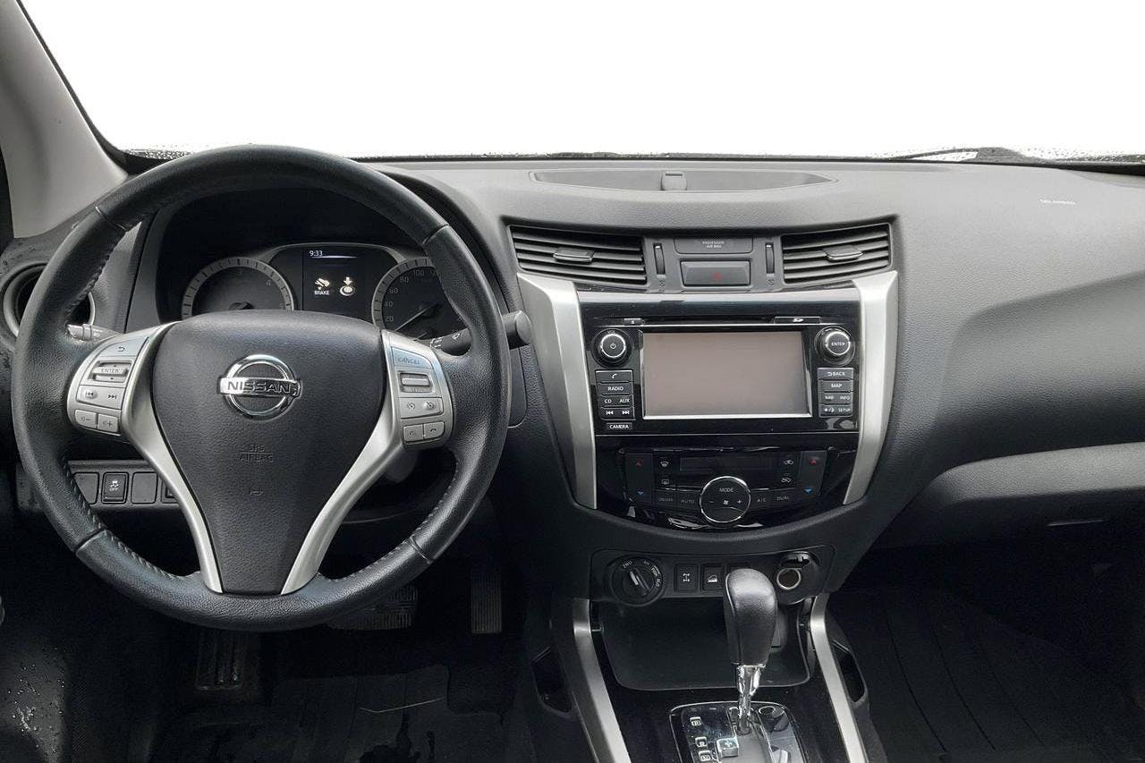 Nissan Navara 2.3 dCi 4x4 (190hk) - 15 389 mil - Automat - vit - 2018