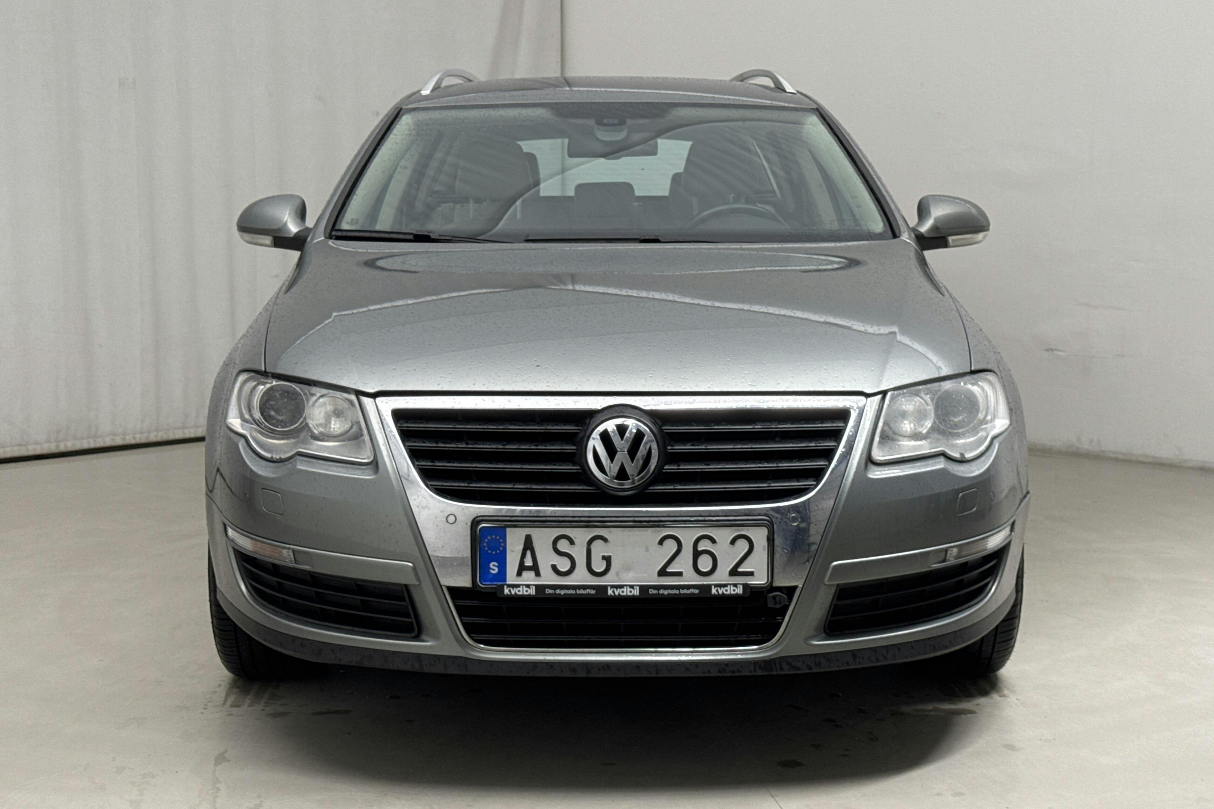 VW Passat 1.4 TSI EcoFuel Variant (150hk) - 179 990 km - Manual - Dark Green - 2010