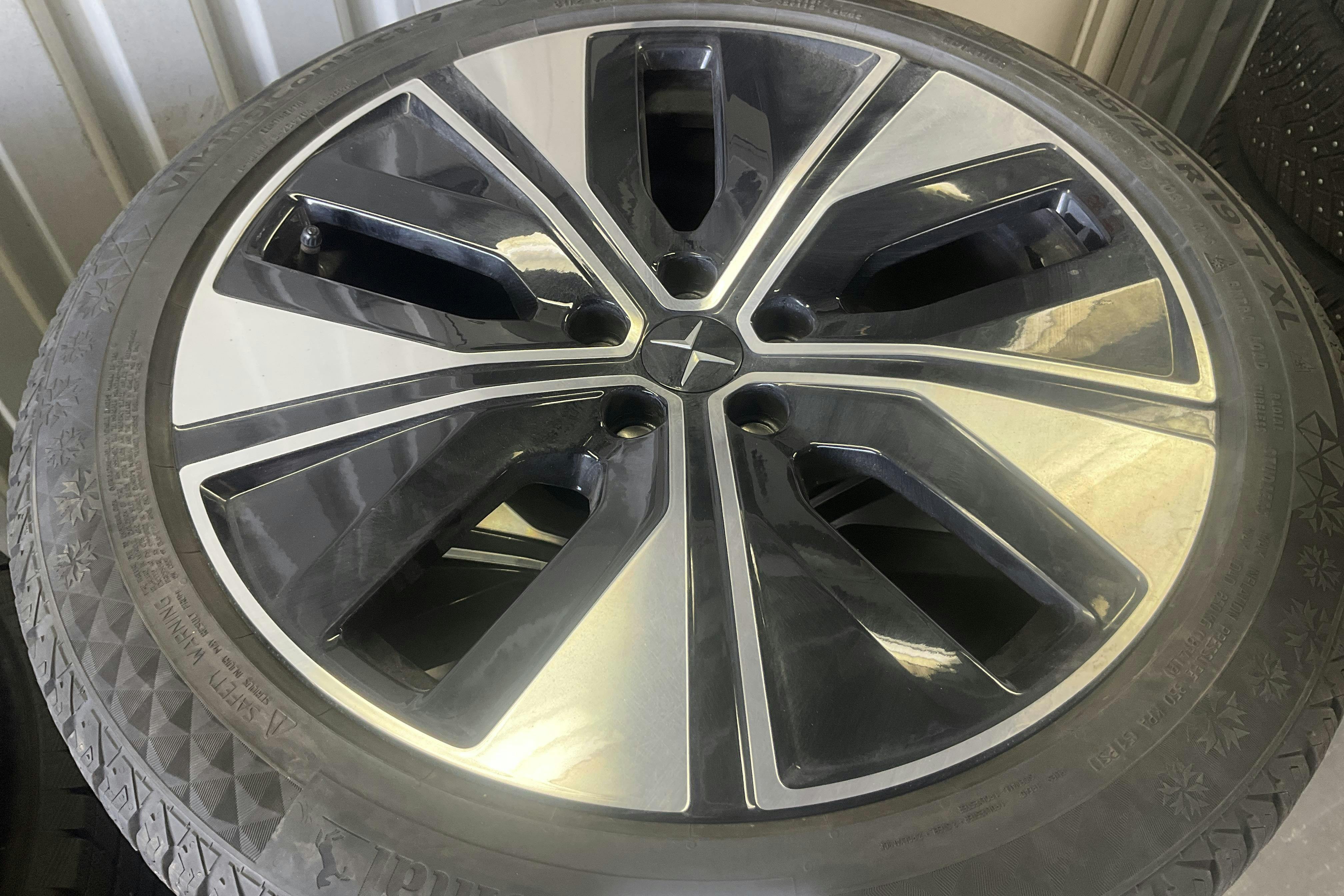 Polestar 2 Long range Dual motor (415hk) - 2 891 mil - Automat - silver - 2024