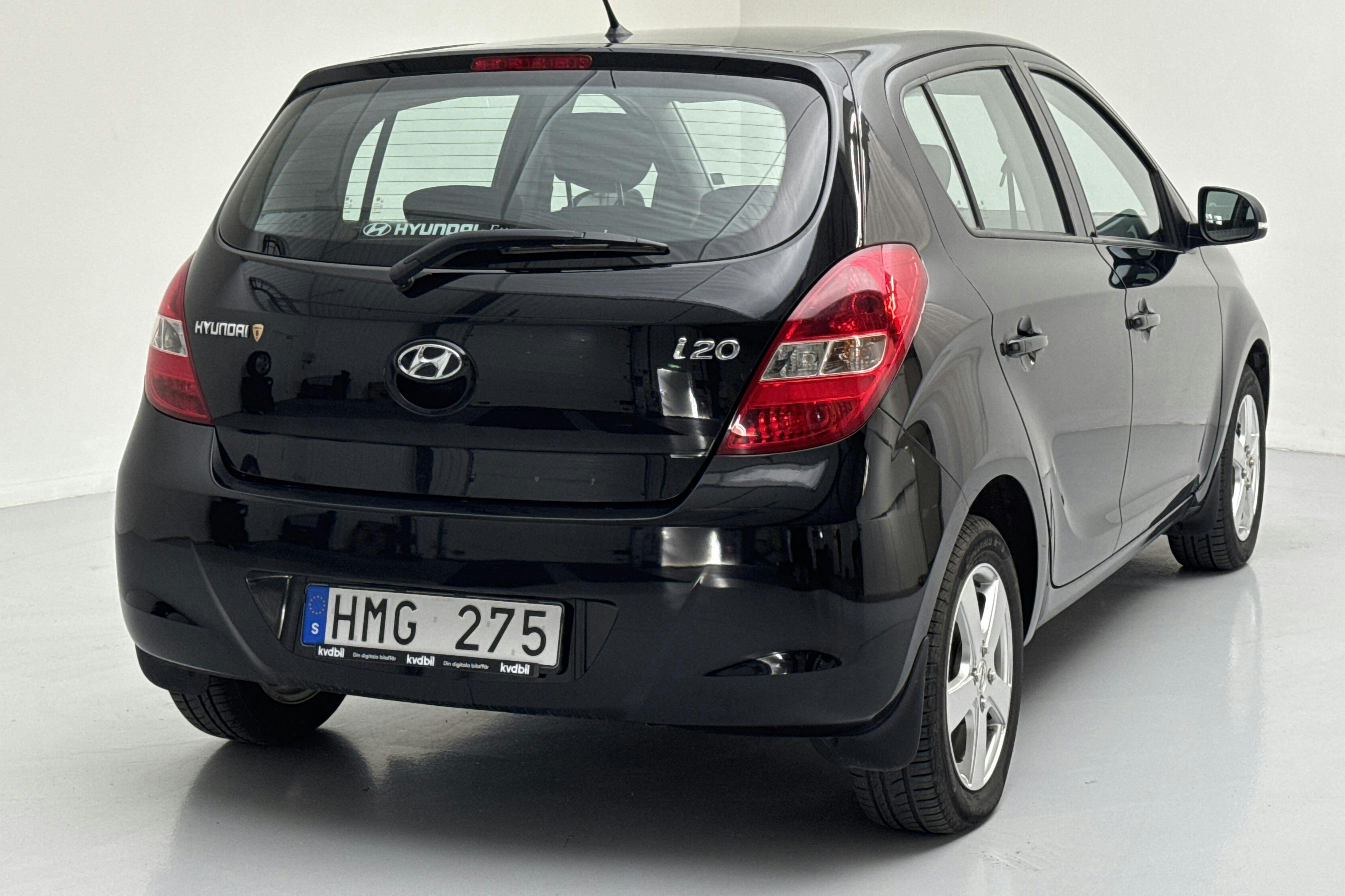 Hyundai i20 1.4 (100hk) - 80 350 km - Automatic - black - 2011