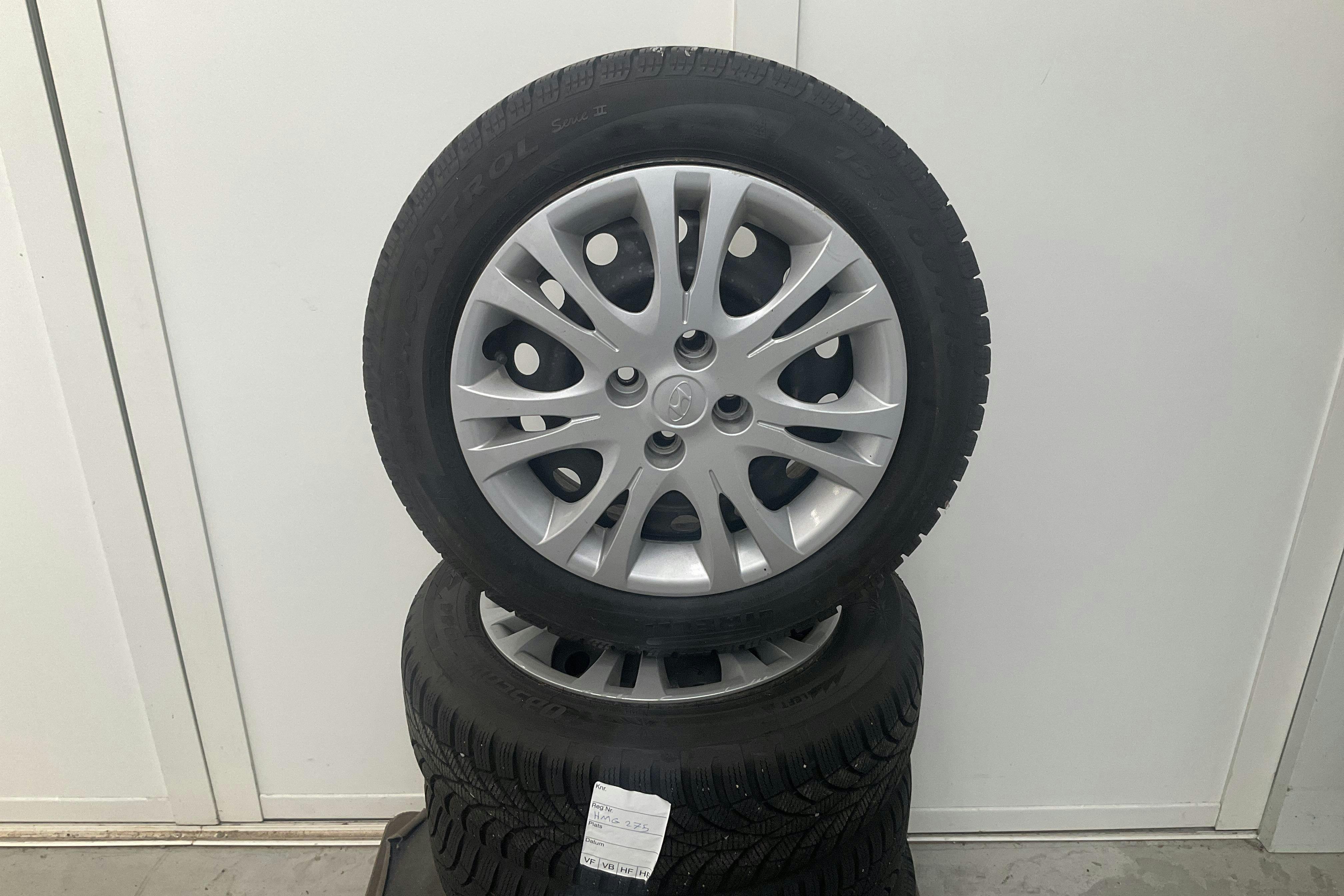 Hyundai i20 1.4 (100hk) - 80 350 km - Automatic - black - 2011