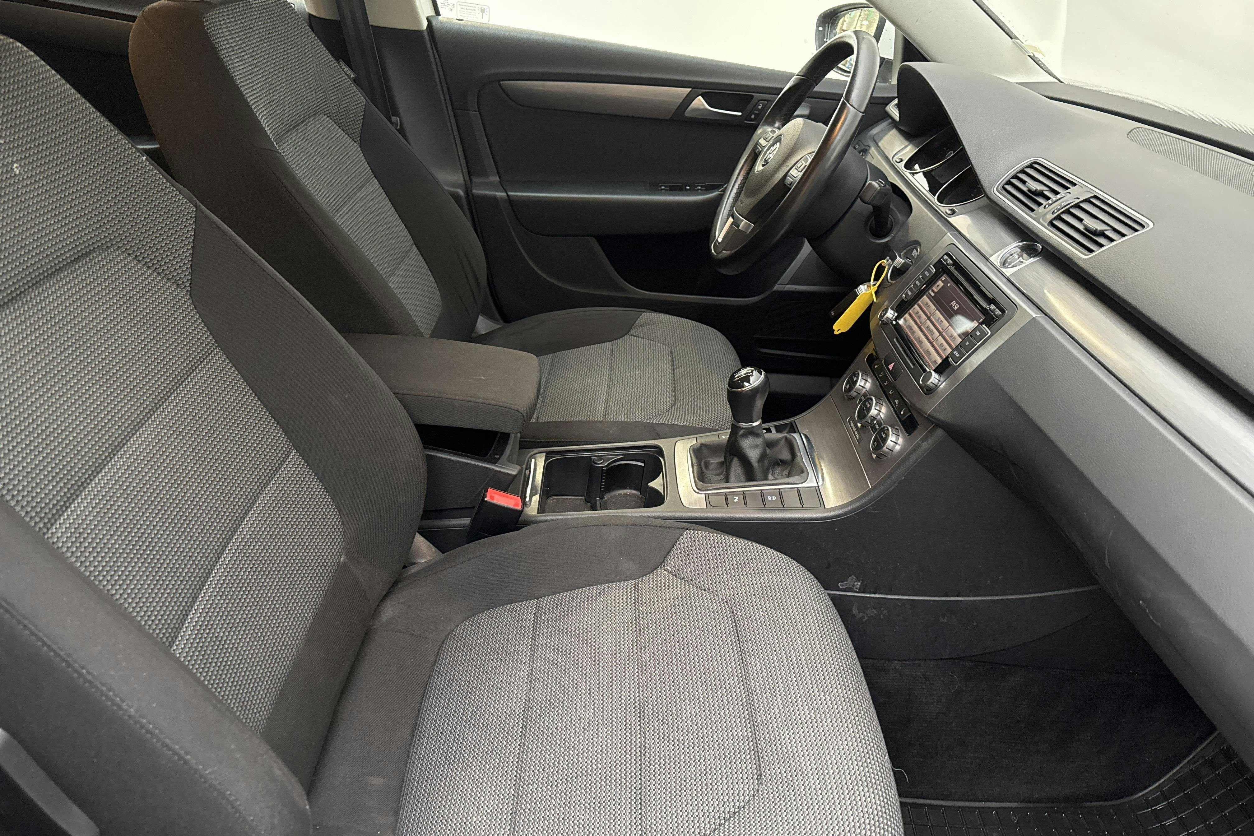 VW Passat 2.0 TDI BlueMotion Technology Variant (140hk) - 18 263 mil - Manuell - vit - 2013