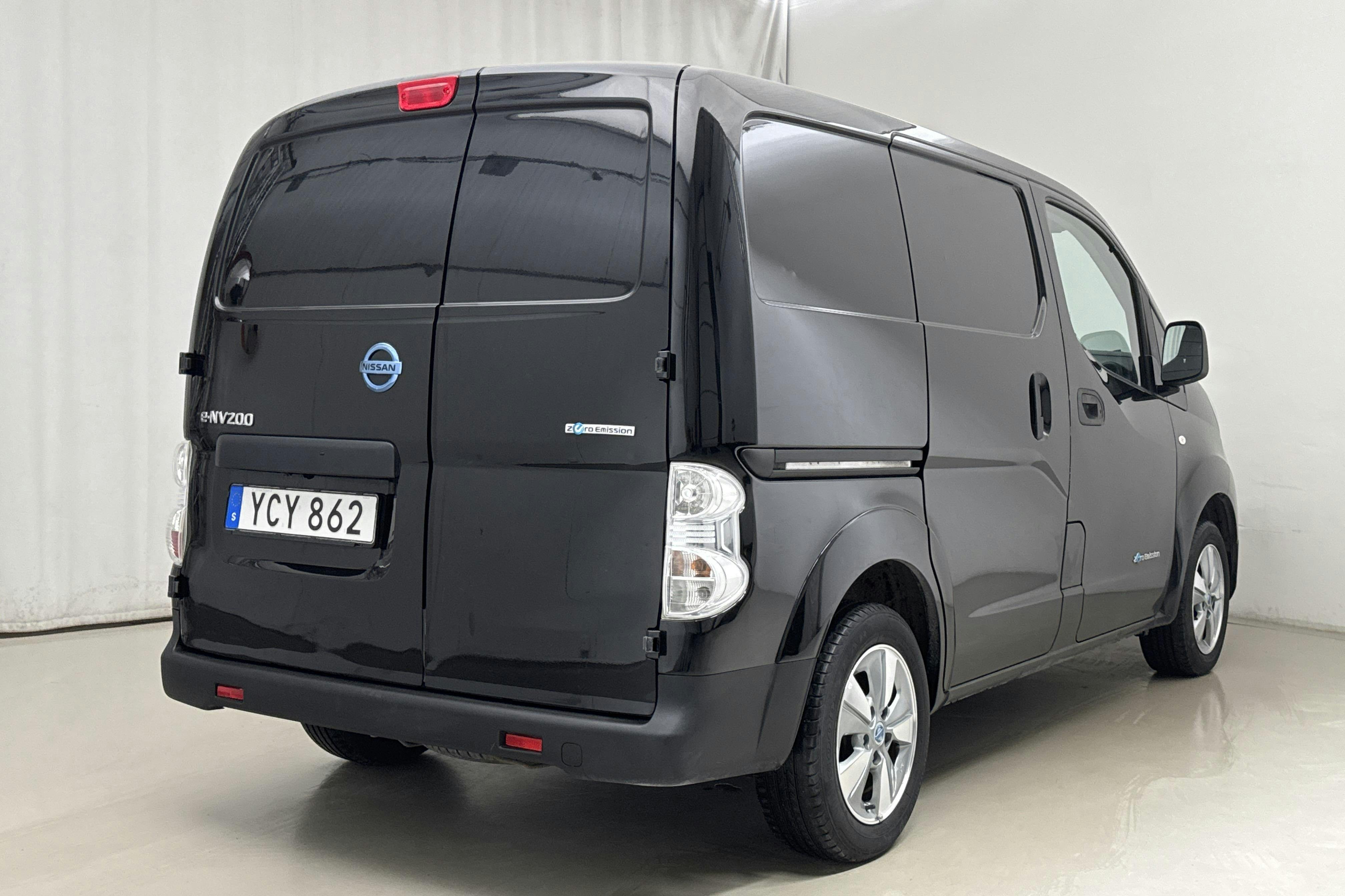 Nissan e-NV200 24,0 kWh (109hk) - 63 110 km - Automatic - black - 2016