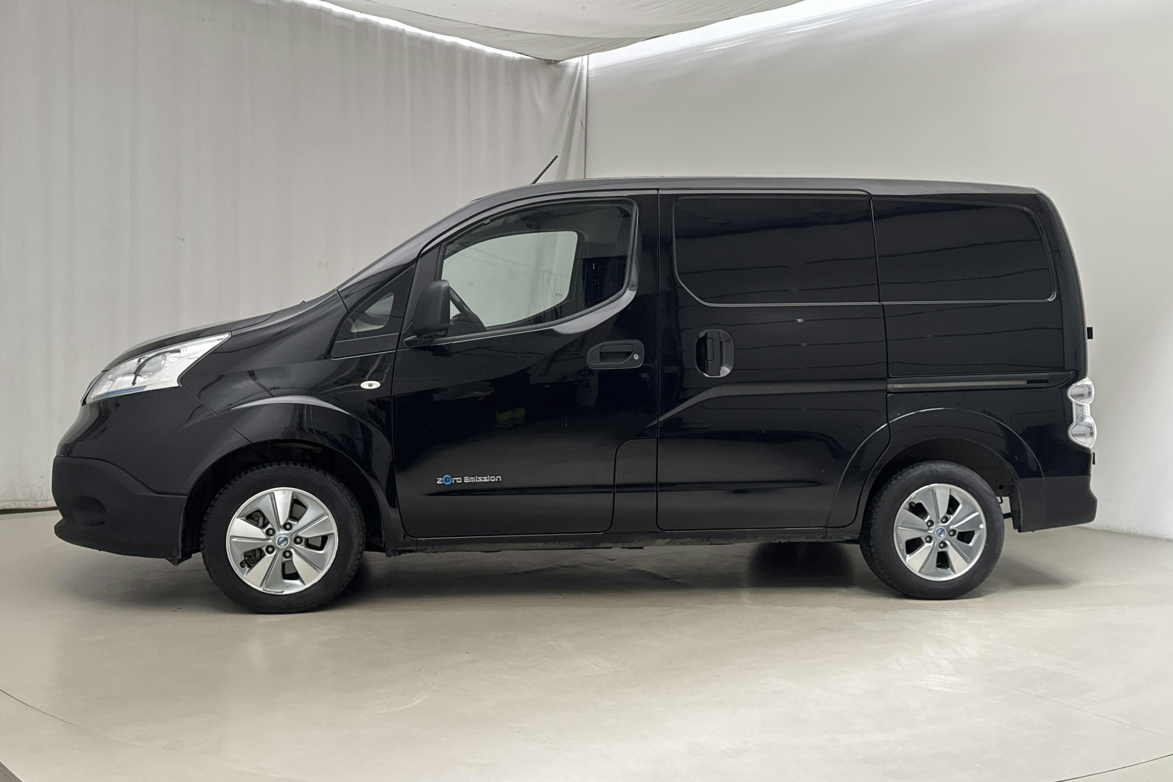 Nissan e-NV200 24,0 kWh (109hk) - 63 110 km - Automatic - black - 2016