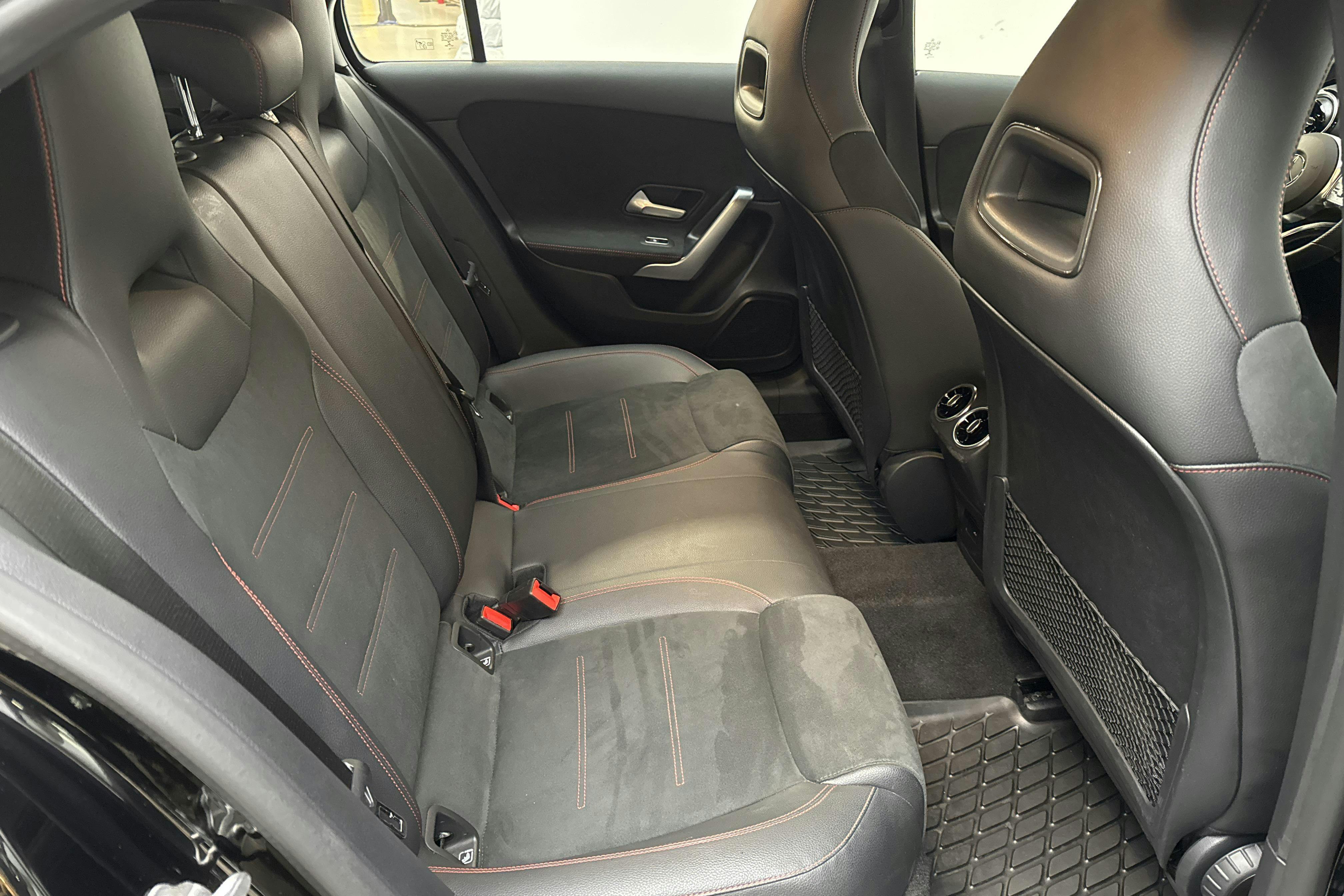 Mercedes A 180 5dr W177 (136hk) - 886 mil - Automat - svart - 2022
